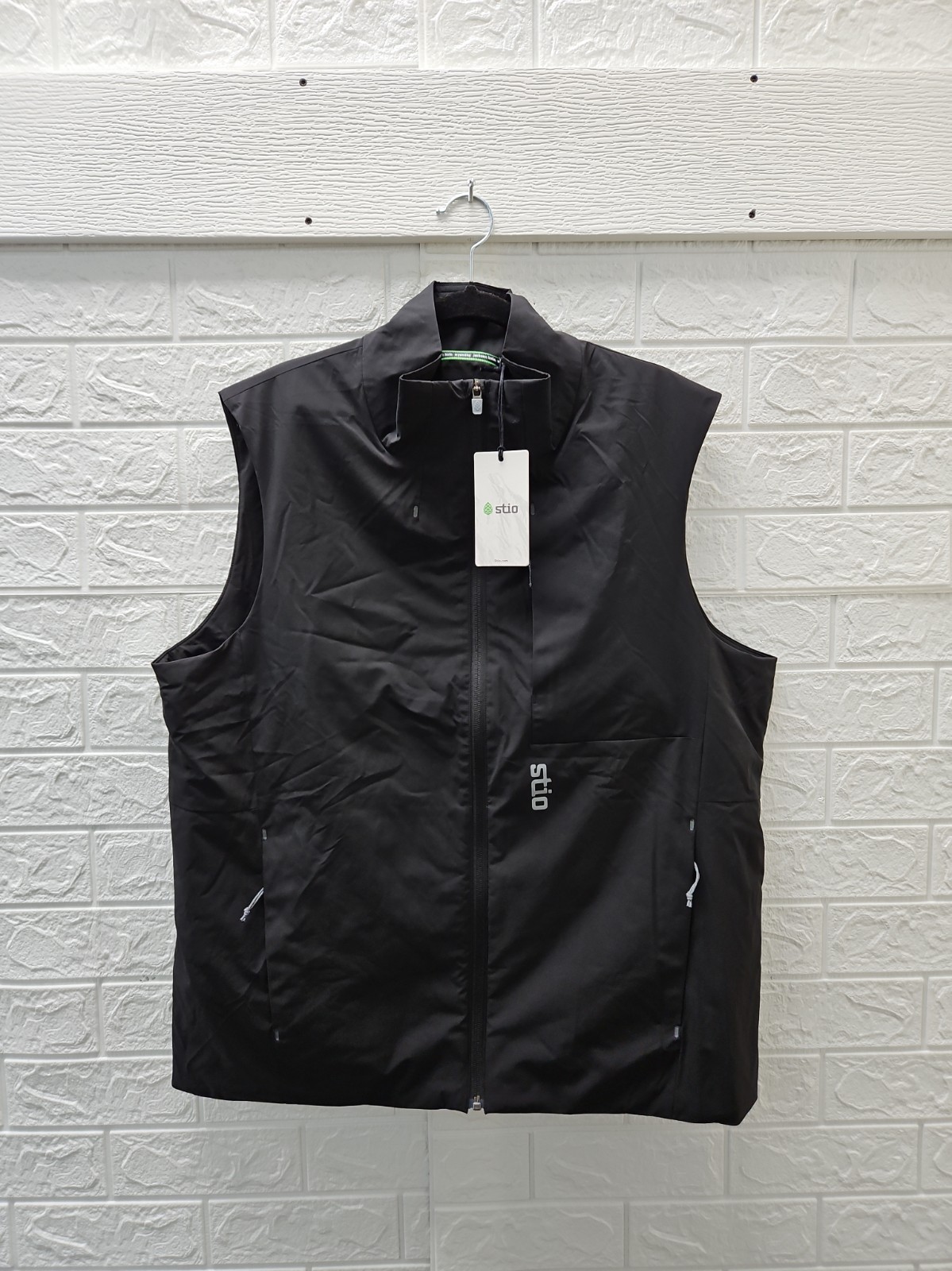 New Stio Men\'s Fernos Insulated Vest Abyss Sz L New Stio Men\'s Fernos Insulated Vest Abyss Sz L