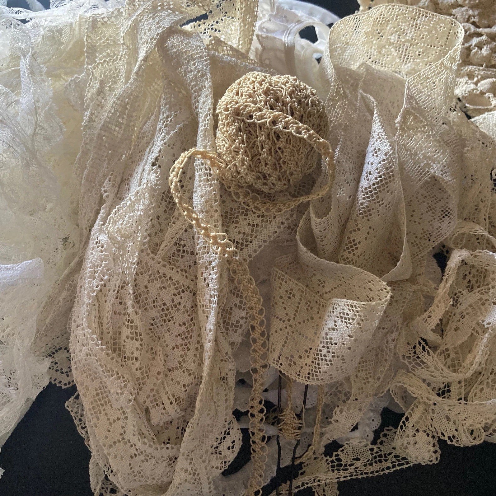 Lace Lot~Hairpin Crochet & Various Sizes Length Patterns VTG/Antique Trims