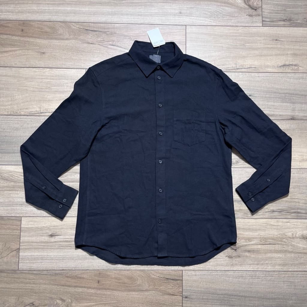 H&M Mens Long Sleeve Regular Fit Button Up Shirt Size Medium Black 100% Cotton H&M Mens Long Sleeve Regular Fit Button Up Shirt Size Medium Black 100% Cotton