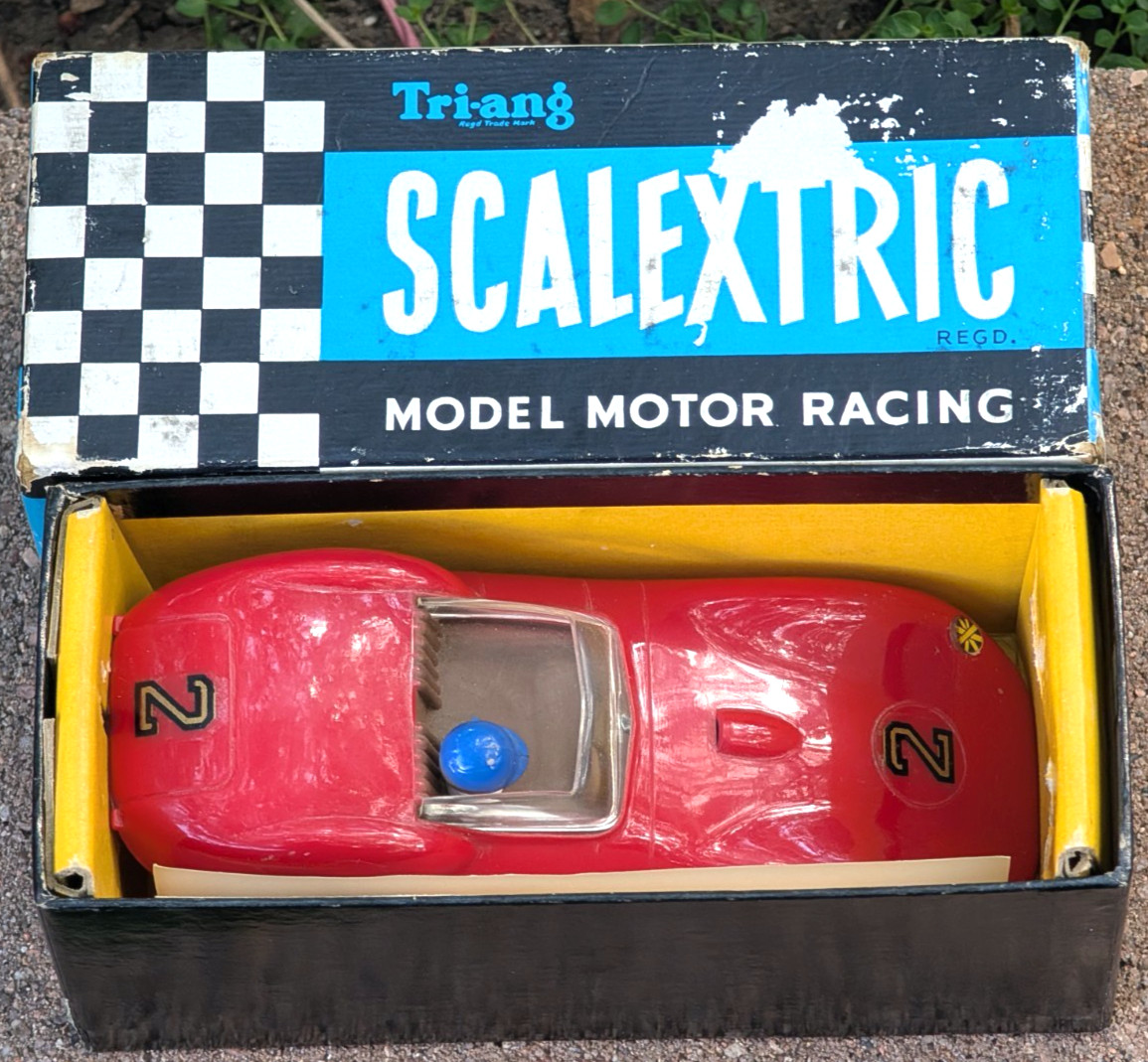 Scalextric Lister Jaguar Red #2 Classic Triang Boxed 1/32 Slot Car Racing