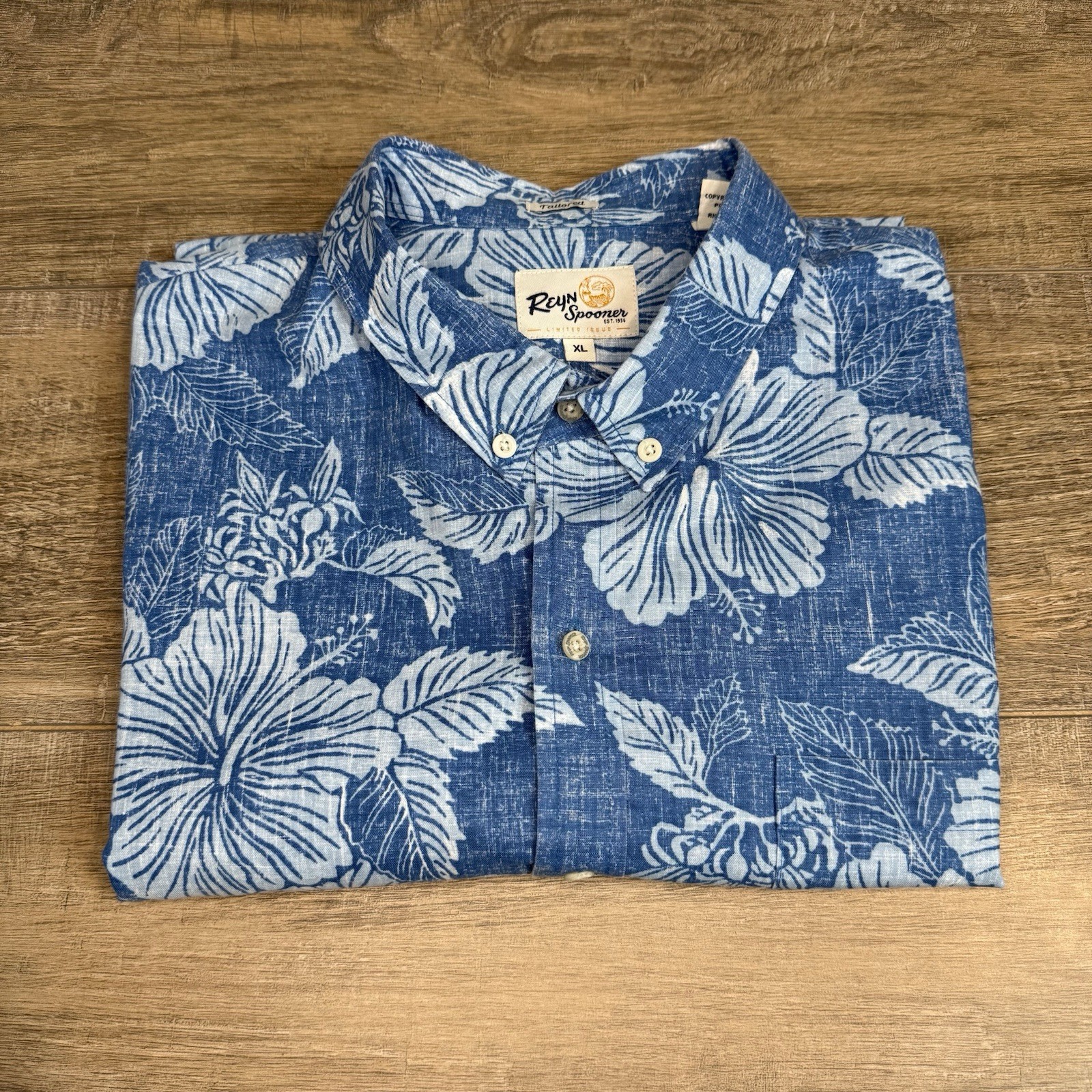 Reyn Spooner Mens Hawaiian Shirt Size (XL) Blue Floral Cotton Blend EUC B10