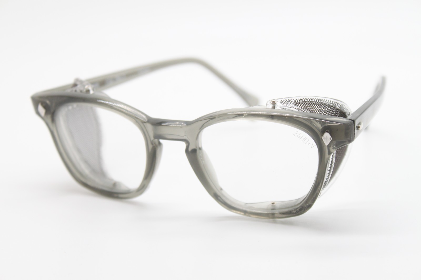 NEW PENTAX F9800 CSA Z94.3 SMOKE GREY AUTHENTIC EYEGLASSES 46-20 NEW PENTAX F9800 CSA Z94.3 SMOKE GREY AUTHENTIC EYEGLASSES 46-20