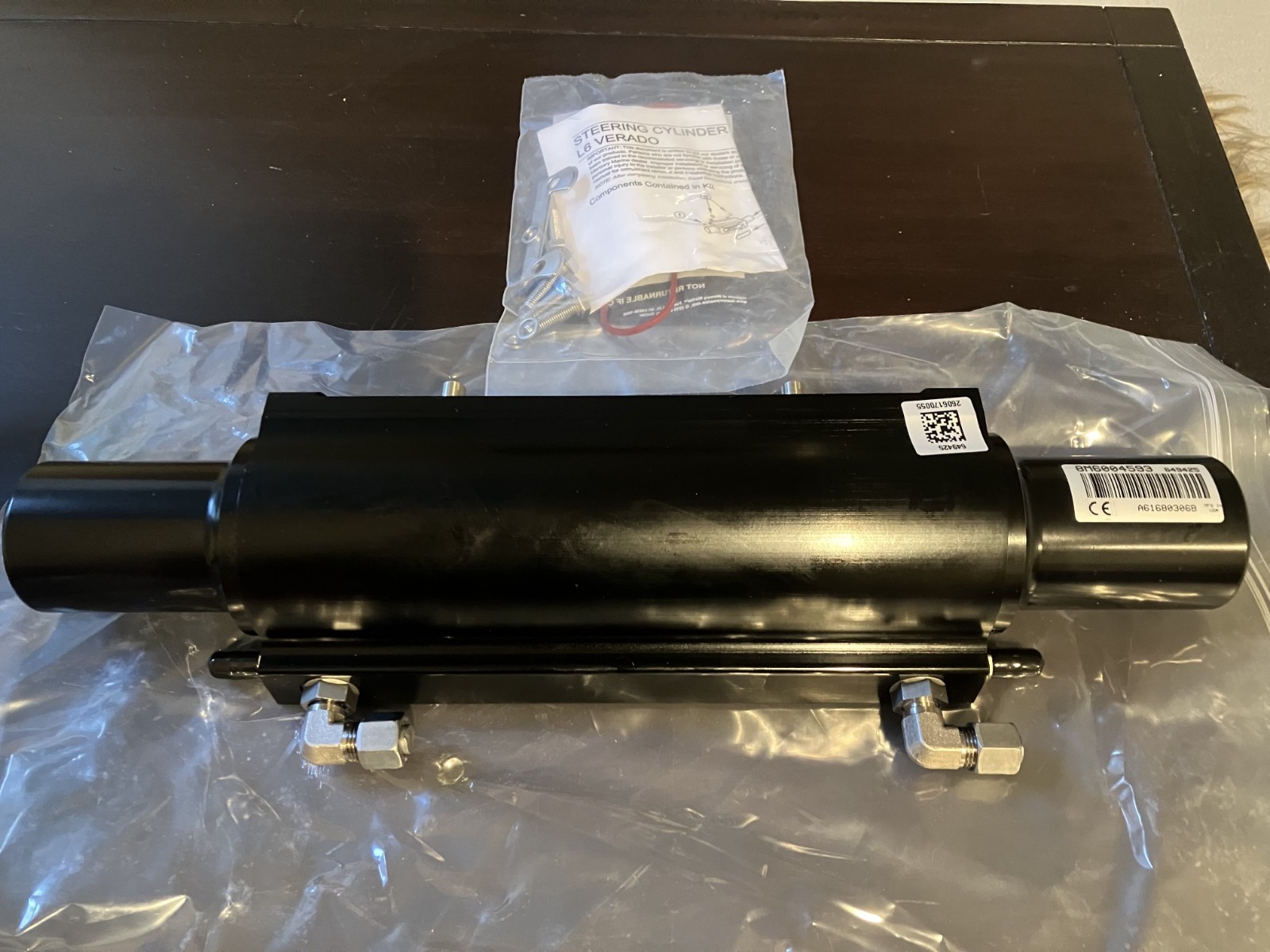 New OEM Mercury Verado Power Steering Cylinder  8M0118141 L6, V8, V10 Hydraulic
