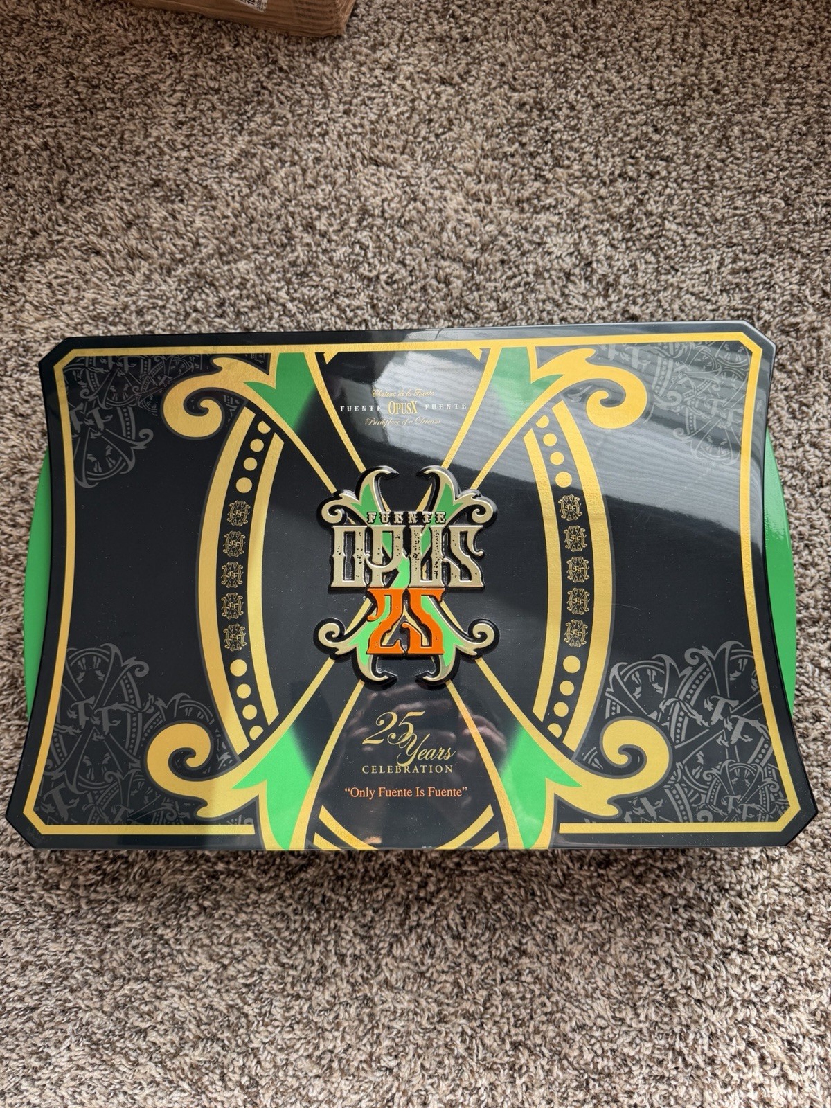 Arturo Fuente OpusX Fuente 25th Anniversary Celebration Humidor Rare collectible Arturo Fuente OpusX Fuente 25th Anniversary Celebration Humidor Rare collectible
