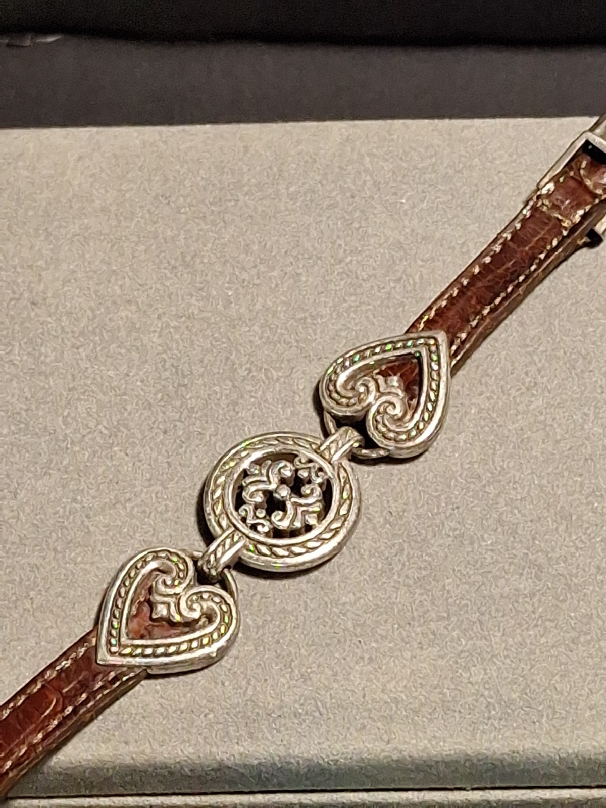 retired Brighton Brown Leather Fleur De Lis and Hearts Bracelet #07025 retired Brighton Brown Leather Fleur De Lis and Hearts Bracelet #07025