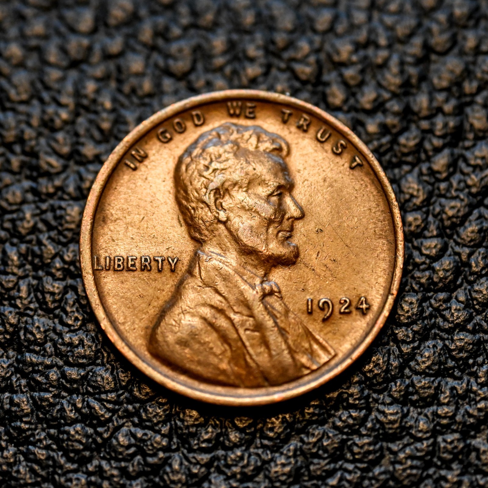 1924-P Lincoln Cent ~ About Uncirculated (AU) Condition ~ COMBINED SHIPPING