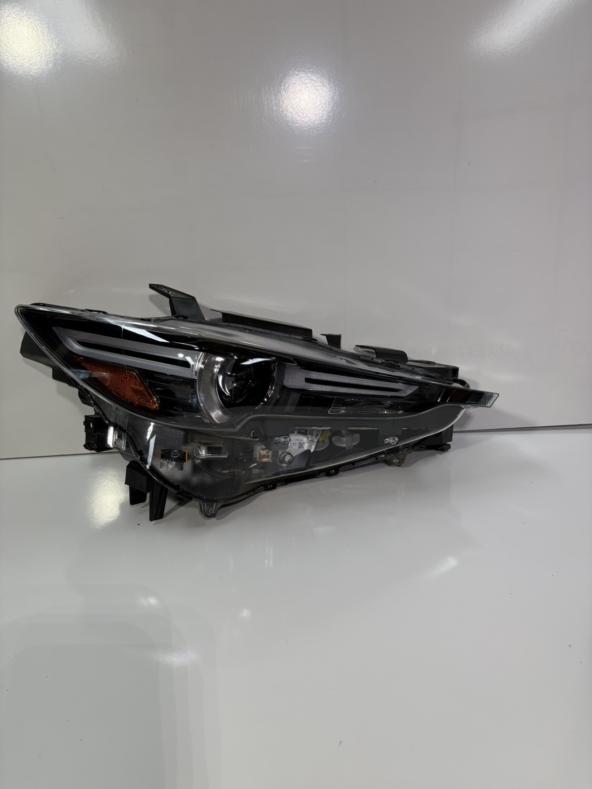 Nice 2017-2021 MAZDA CX-5 Rh Passenger Side OEM Headlamp Nice 2017-2021 MAZDA CX-5 Rh Passenger Side OEM Headlamp