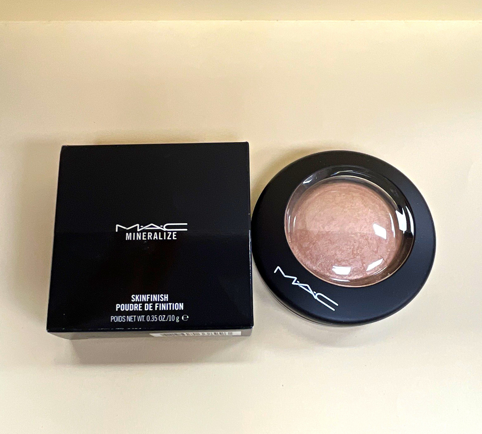 M·A·C Mineralize Skinfinish Highlighter Shimmer ~ SOFT & GENTLE ~ 0.35oz/10g NIB M·A·C Mineralize Skinfinish Highlighter Shimmer ~ SOFT & GENTLE ~ 0.35oz/10g NIB