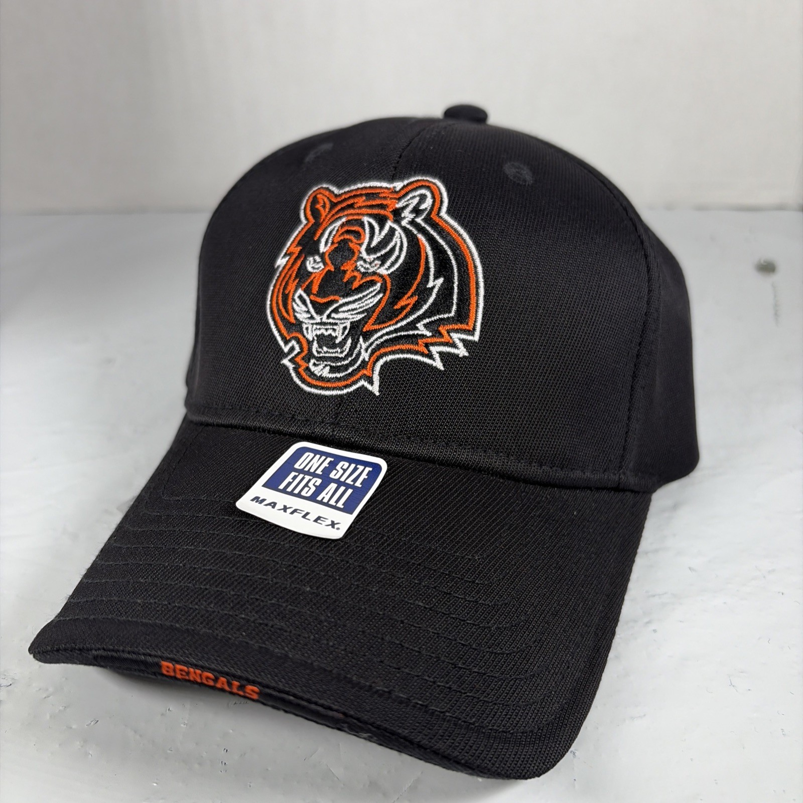 Deadstock Reebok Cincinnati Bengals Black NFL FelxFit Fitted Hat Deadstock Reebok Cincinnati Bengals Black NFL FelxFit Fitted Hat