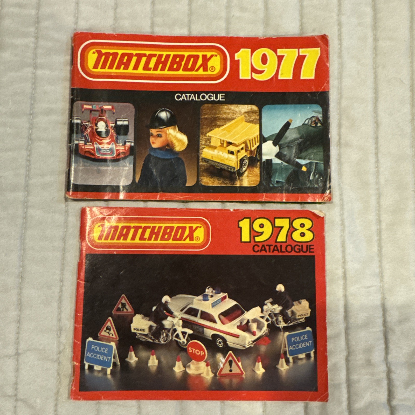 LOT 2 MATCHBOX CATALOGS 1977 & 1978 GOOD CONDITION LOT 2 MATCHBOX CATALOGS 1977 & 1978 GOOD CONDITION