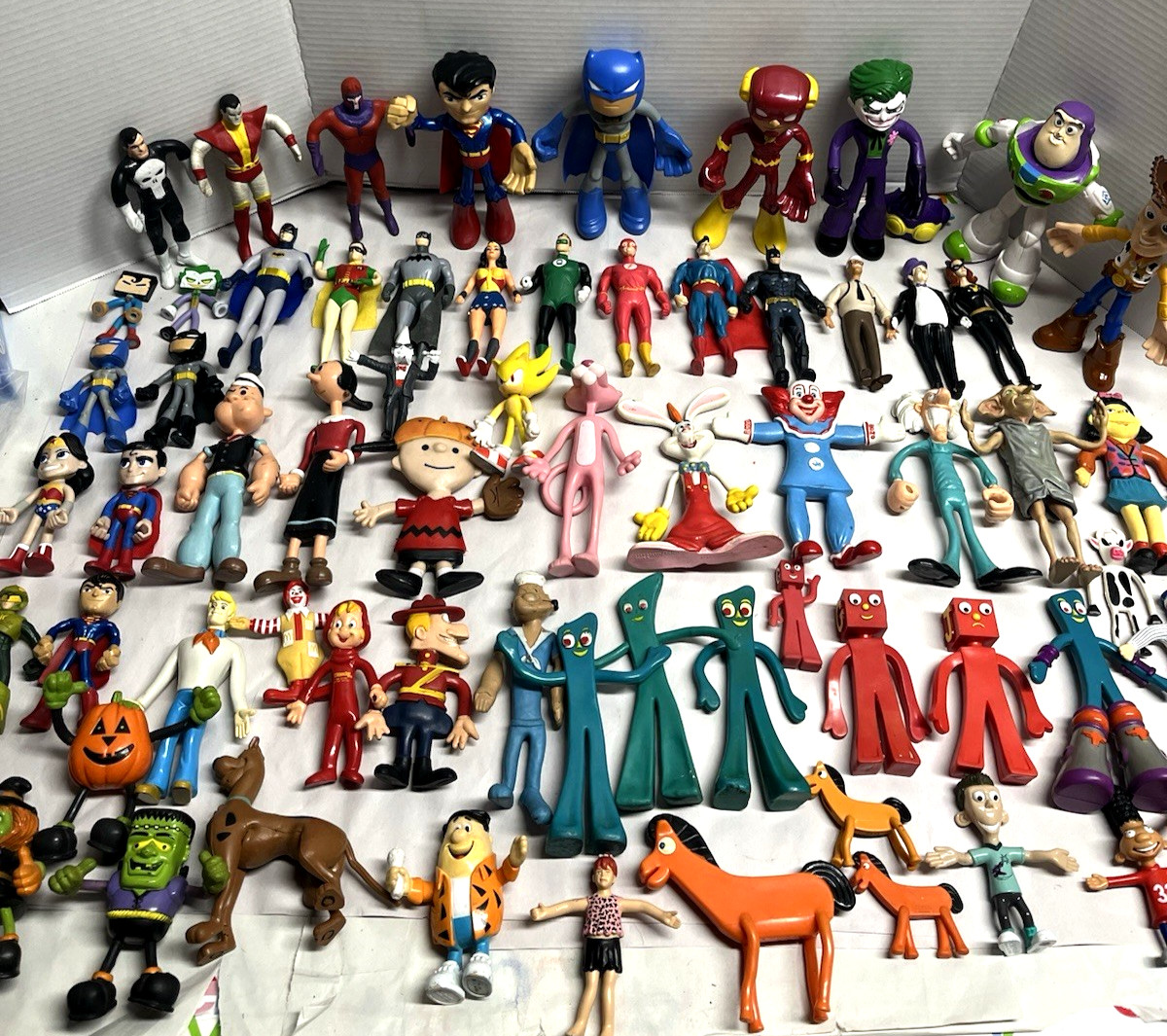 100+ BENDY ACTION FIGURE CHARACTER LOT BATMAN GUMBY DISNEY HALLOWEEN SIMPSON