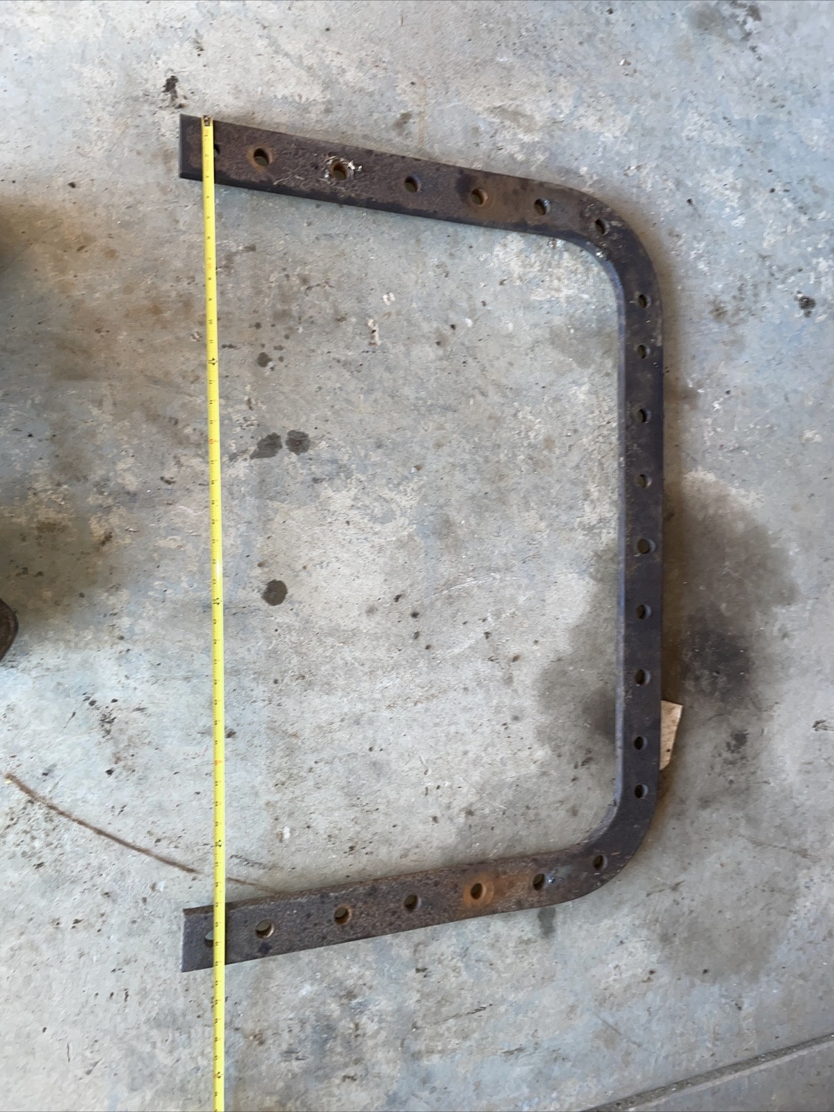 McCormick Farmall F20 IH tractor narrow tread wishbone drawbar hitch 42 Inch McCormick Farmall F20 IH tractor narrow tread wishbone drawbar hitch 42 Inch
