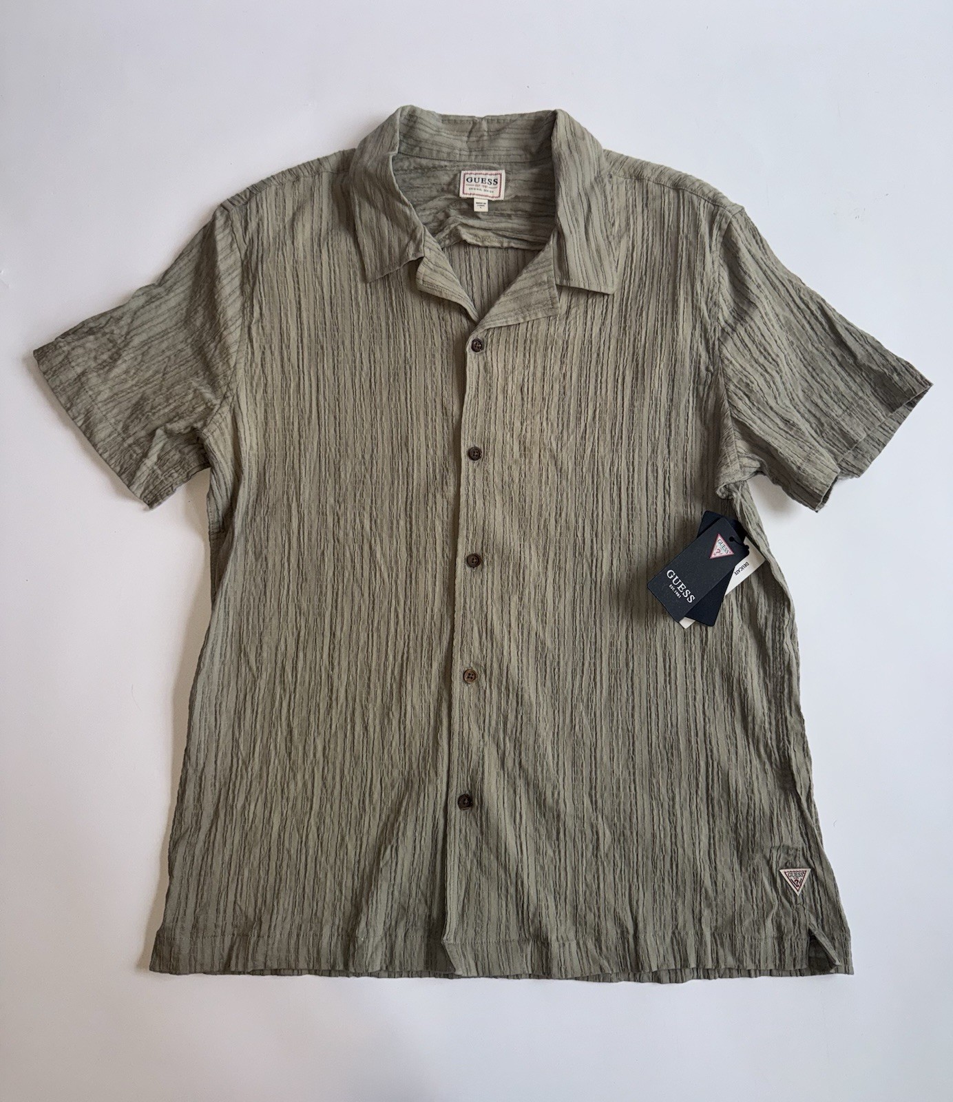 GUESS Men’s Sage Green Textured Short Sleeve Button Up Shirt Size Large NWT