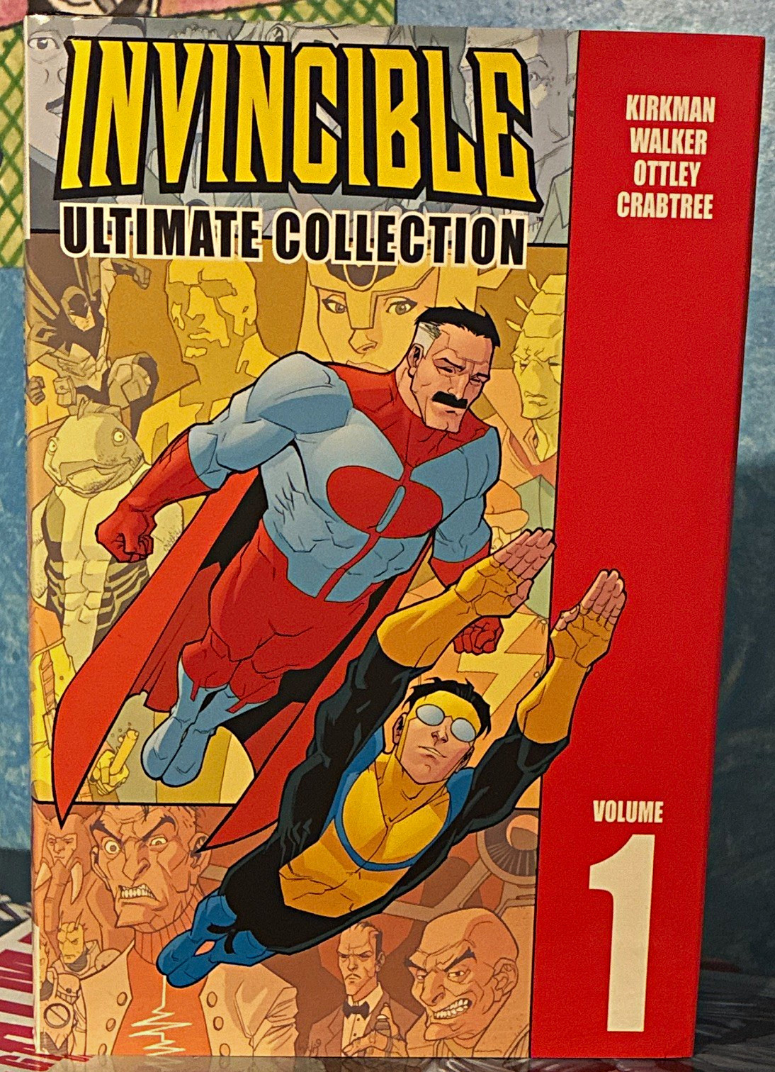 Image Comics Invincible Ultimate Collection Vol 1 HC #1-13
