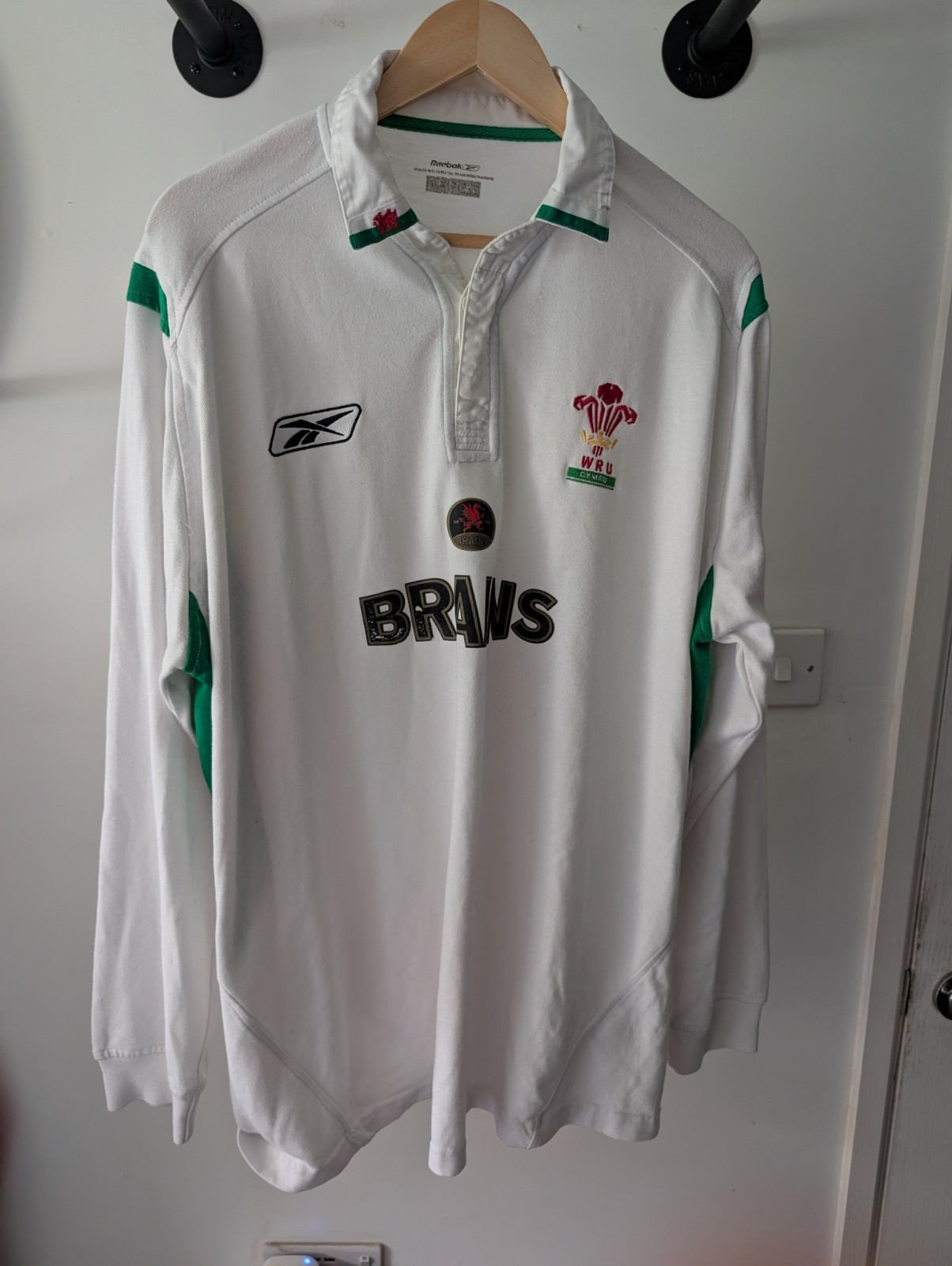 Reebok Wales WRU Rugby Shirt Long Sleeve Brains Away White - Size 2XL / 3XL