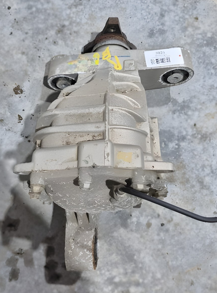 2011-2015 Chevy Camaro Rear Axle Differential Carrier Assembly 3.27 Ratio OEM