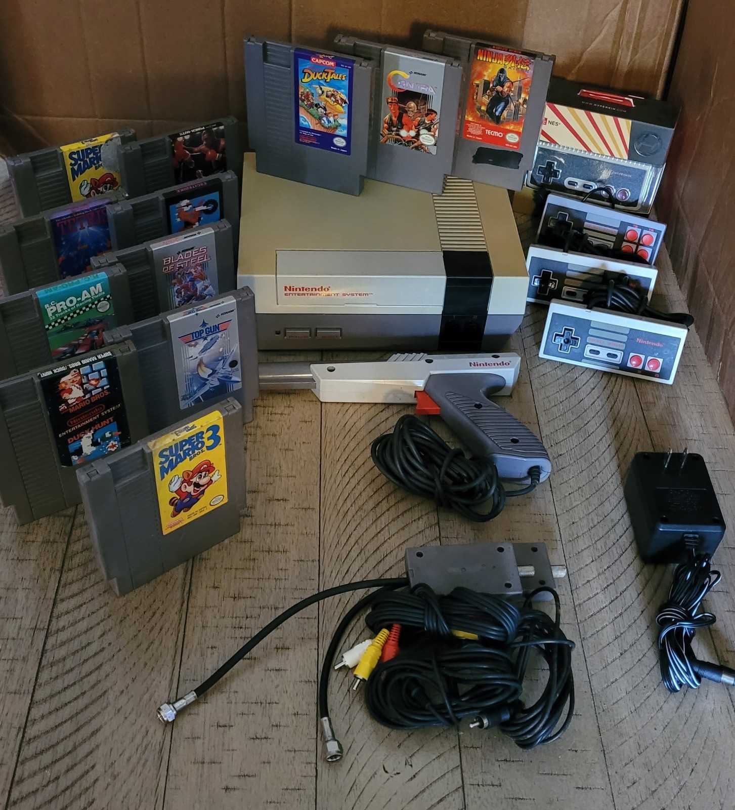 NES System Bundle With 12 Games/ Zap Gun/ Cables/ Controllers & Power Supply. 