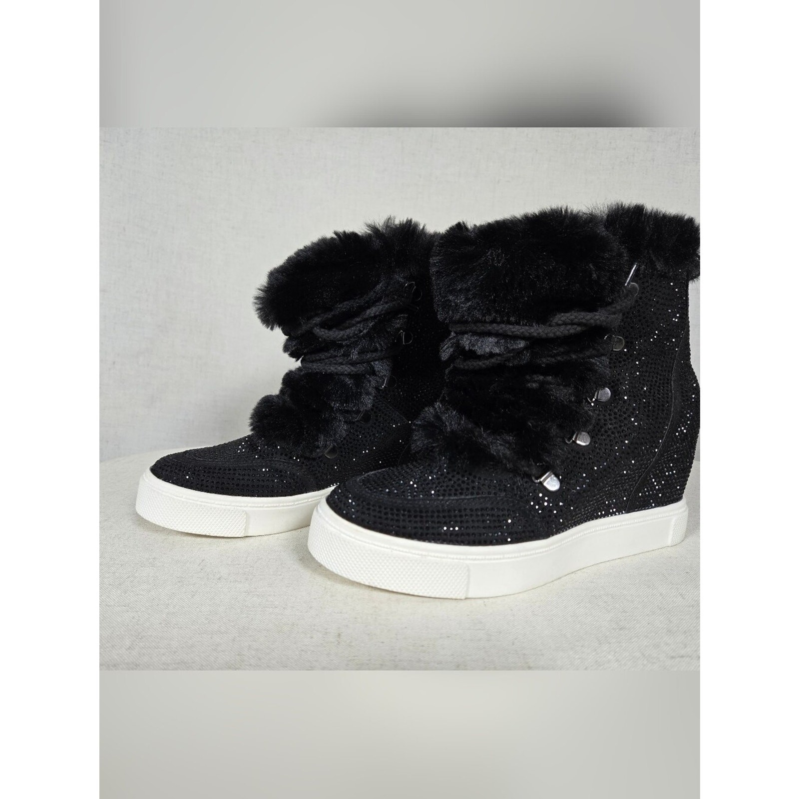 Black Steve Madden Faux Fur Rhinestone Boots – Women Black Steve Madden Faux Fur Rhinestone Boots – Women