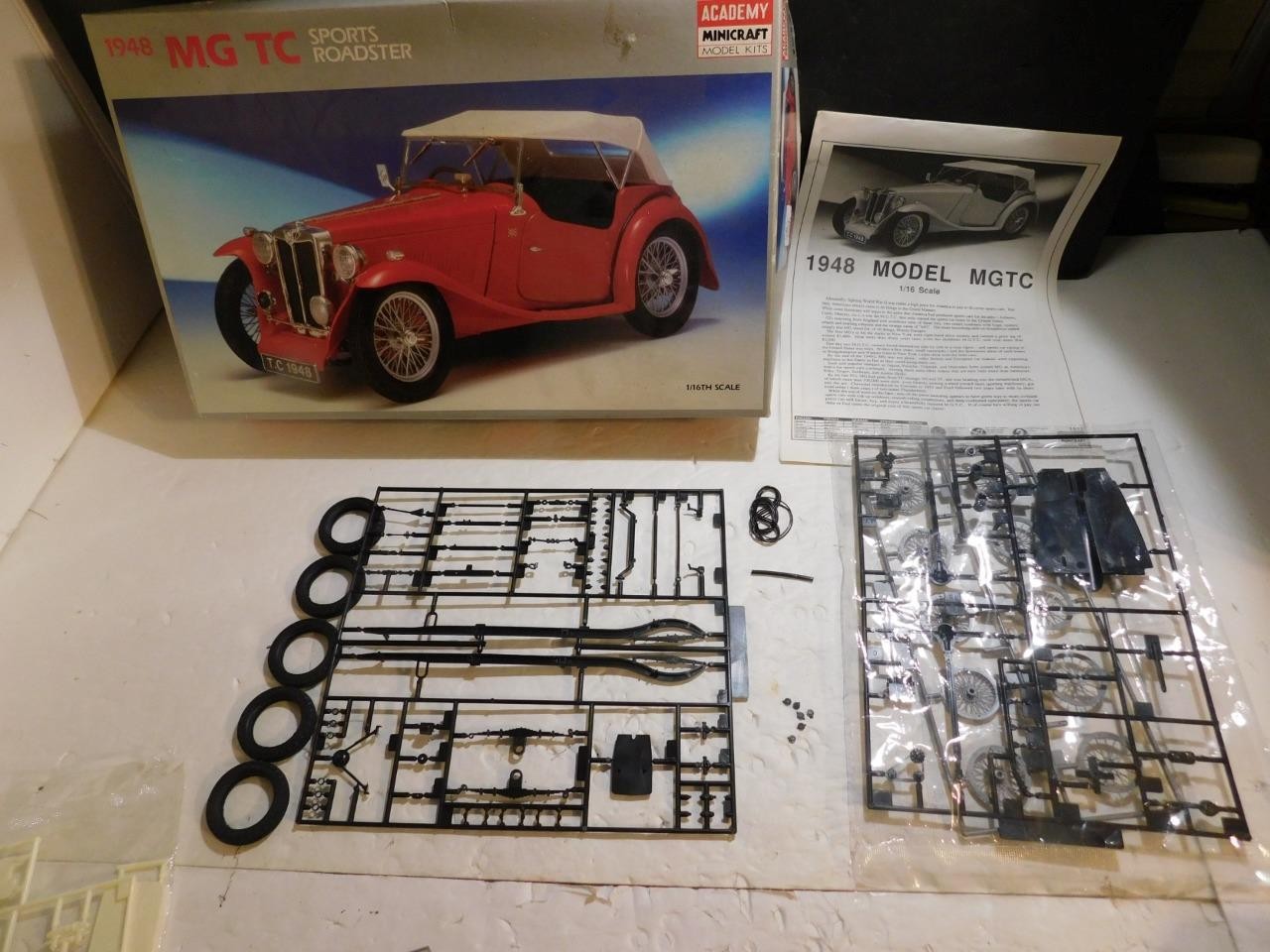 Academy Minicraft 1:16 #1512 1948 MG TC Sports Roadster OBC