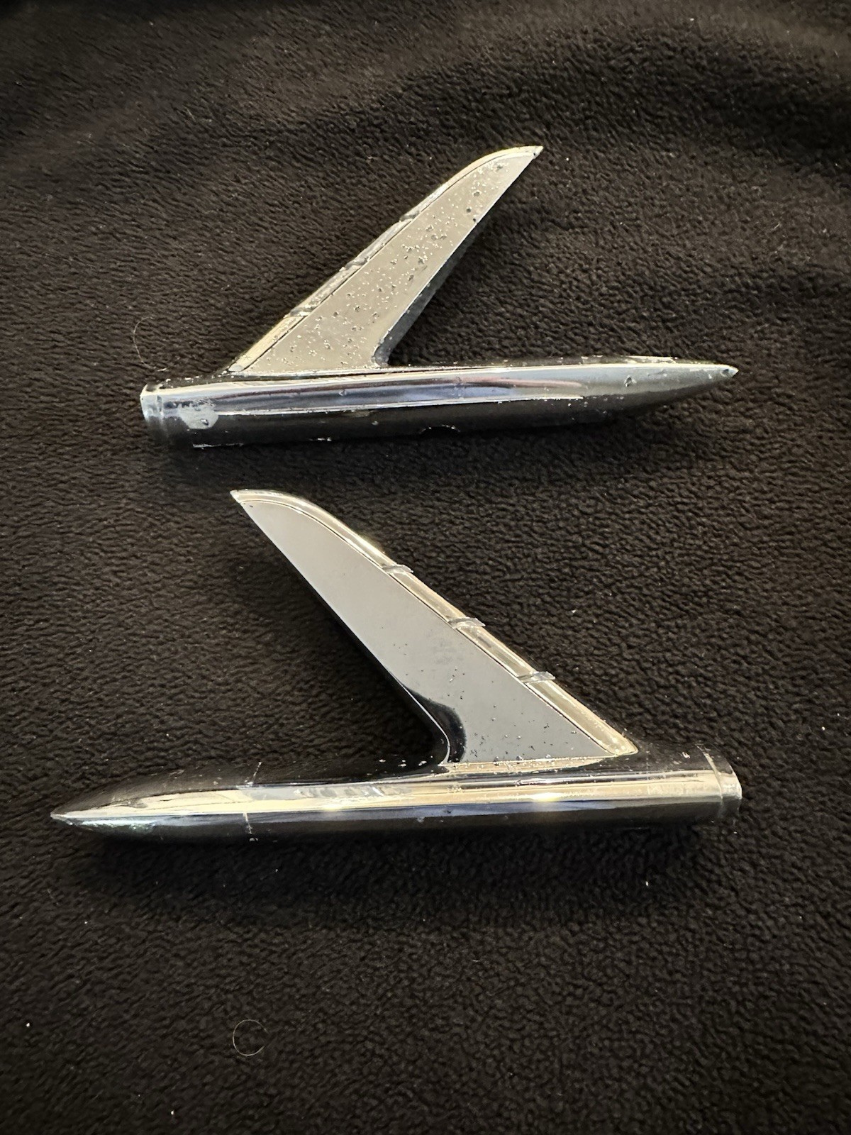 Corvette 1953 1954 1955 Body Side Gull Wing Trim Moldings Corvette 1953 1954 1955 Body Side Gull Wing Trim Moldings