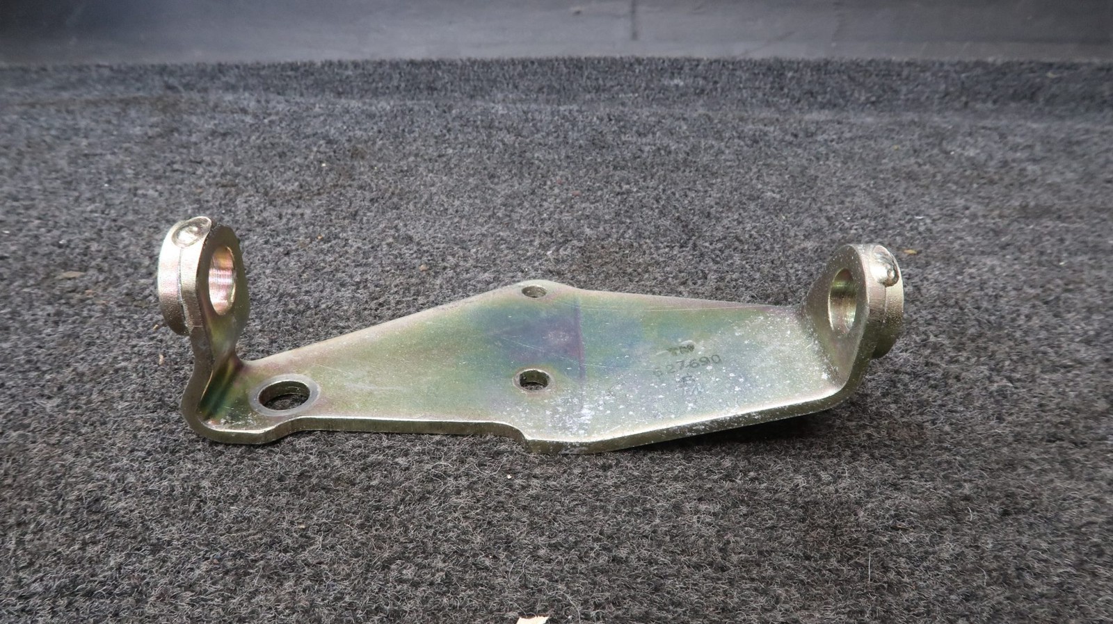 NOS Continental Cessna Generator Mounting Bracket IO-470 627690 NOS Continental Cessna Generator Mounting Bracket IO-470 627690