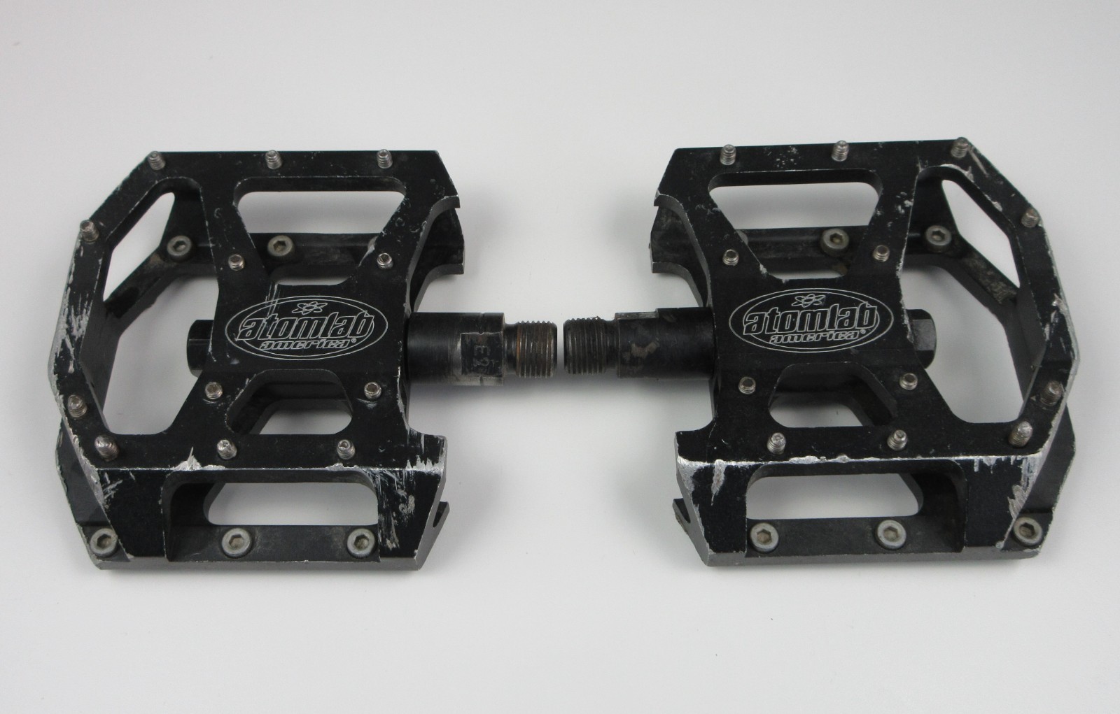 Rare Atomlab Flatboy Pedals CNC Aluminum Black Rare Atomlab Flatboy Pedals CNC Aluminum Black