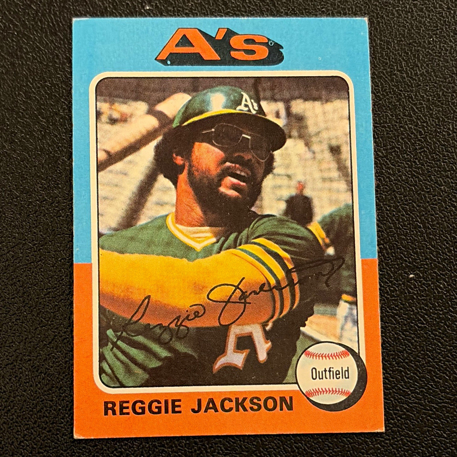 Topps 1975 Reggie Jackson Oakland Athletics Base Set #300 Baseball Card