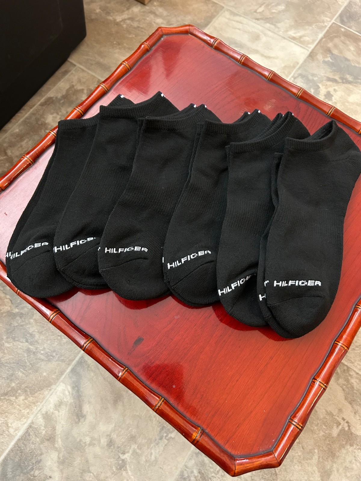 Mens Tommy Hilfinger Black No Show Socks SZ. 7-9 New  ( Six Pairs )