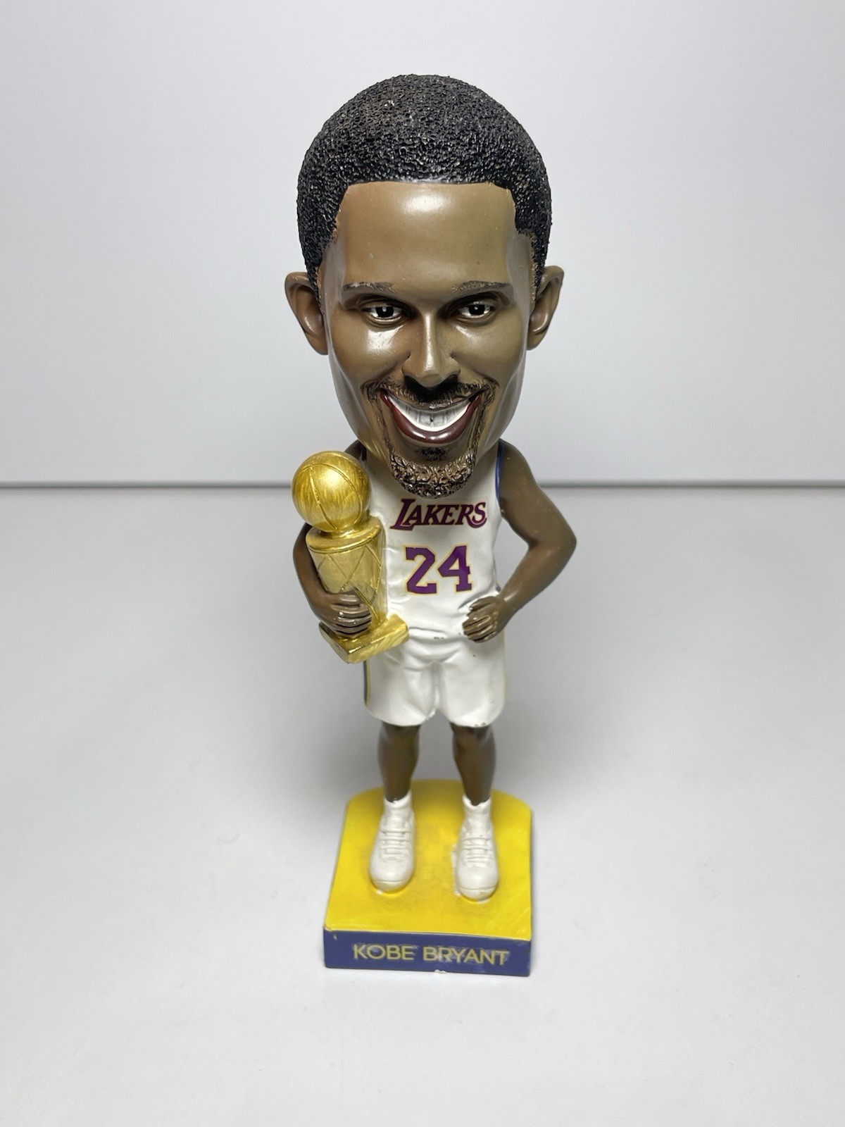 Kobe Bryant Los Angeles Lakers Exclusive 2016 Bobble Head -No Box- Kobe Bryant Los Angeles Lakers Exclusive 2016 Bobble Head -No Box-