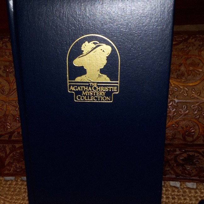 Agatha Christie The Harlequin Tea Set Hardcover English Mystery Collection Agatha Christie The Harlequin Tea Set Hardcover English Mystery Collection