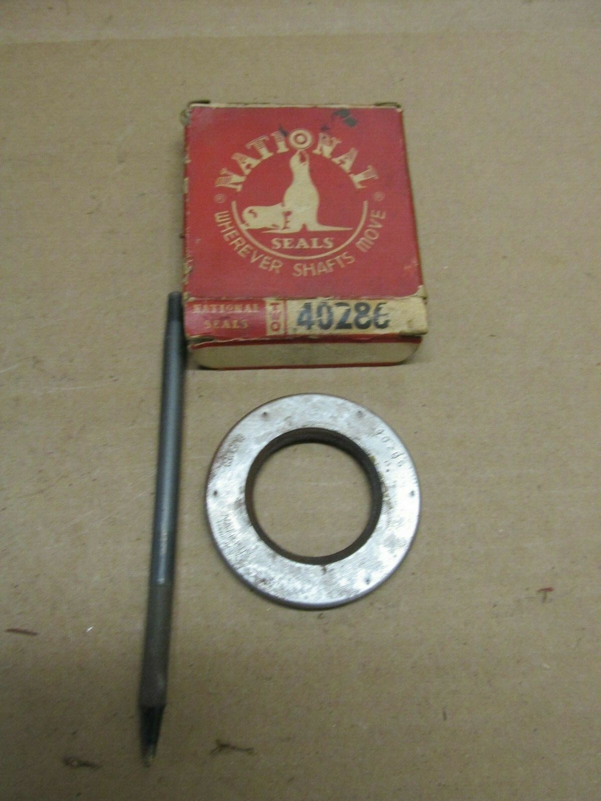 1937 -42 BUICK NATIONAL AXLE OIL SEAL 40286 1937 -42 BUICK NATIONAL AXLE OIL SEAL 40286