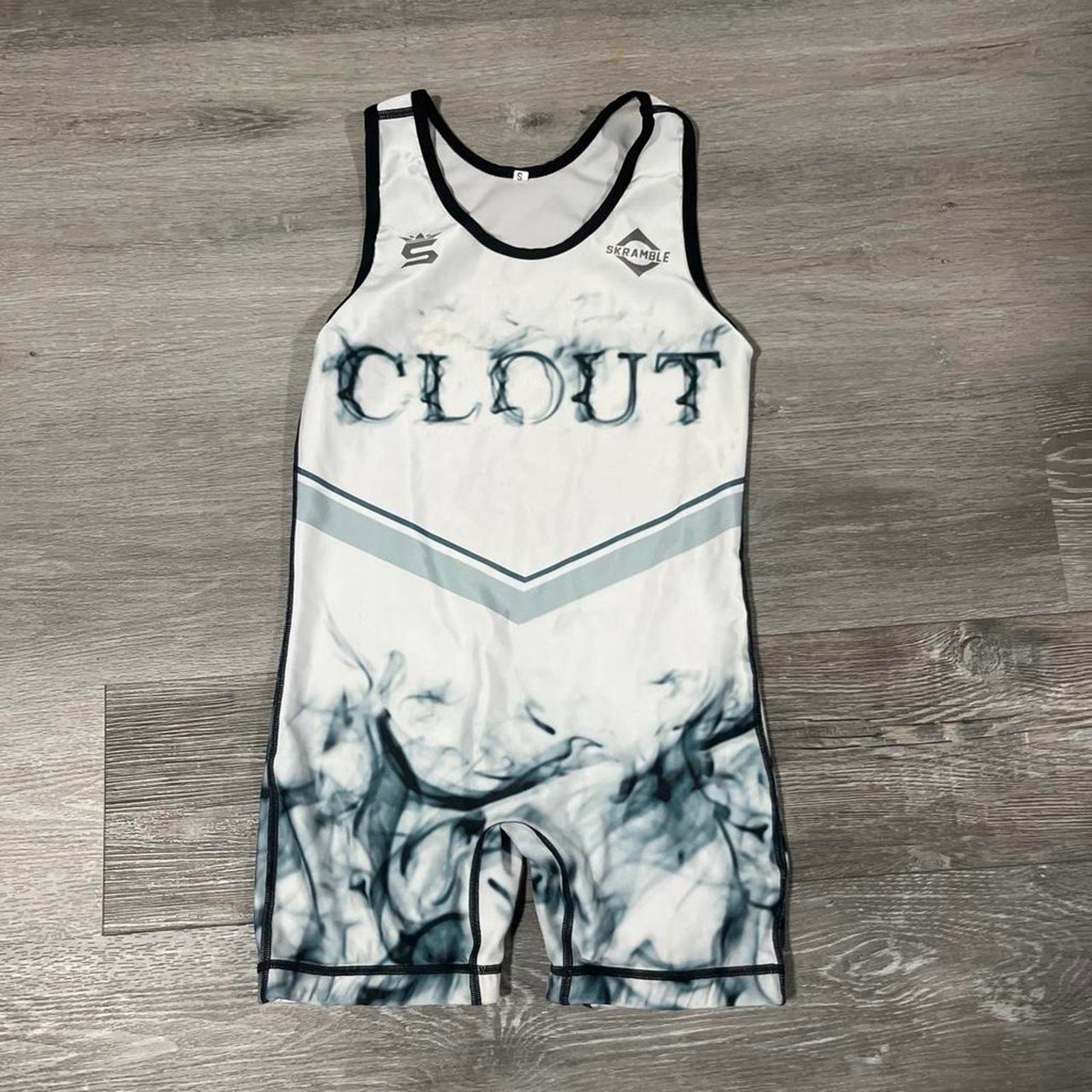 Scramble clout white black