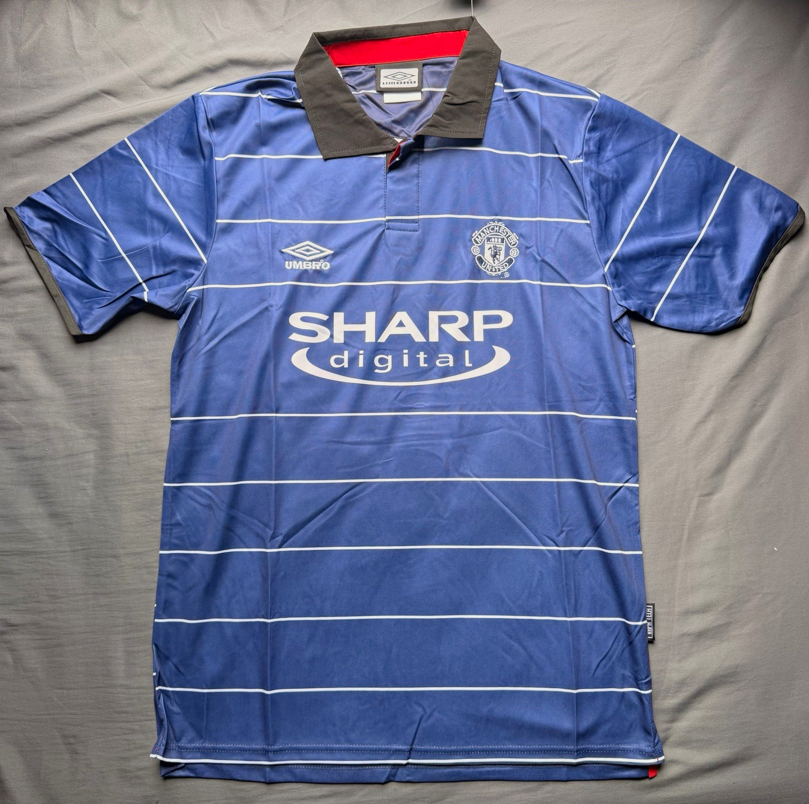 Retro Umbro Manchester United SHARP Blue/White Soccer Jersey Size Large
