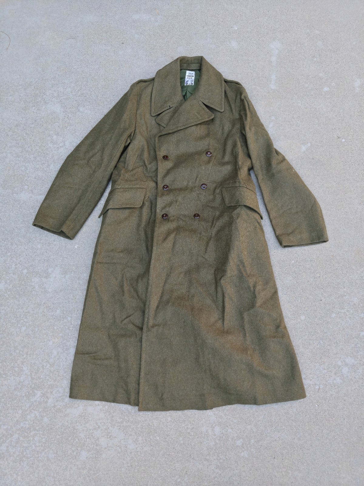ORIGINAL BRITISH/AUSTRALIAN ARMY DUNLOP KHAKI OVERCOAT DATED 1966
