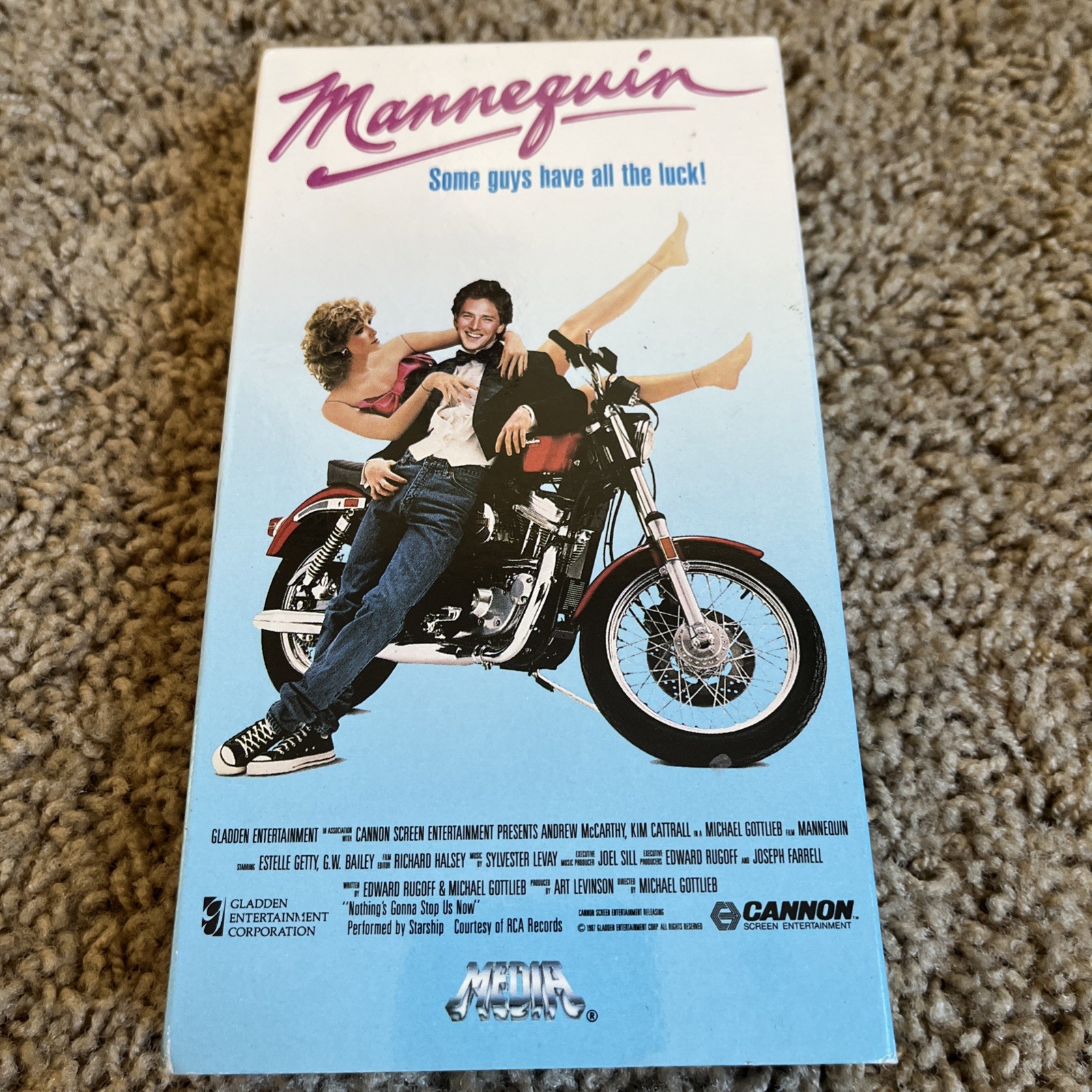 Mannequin (VHS, 1990) Media Cannon Comedy Andrew McCarthy Kim Cattrall Mannequin (VHS, 1990) Media Cannon Comedy Andrew McCarthy Kim Cattrall