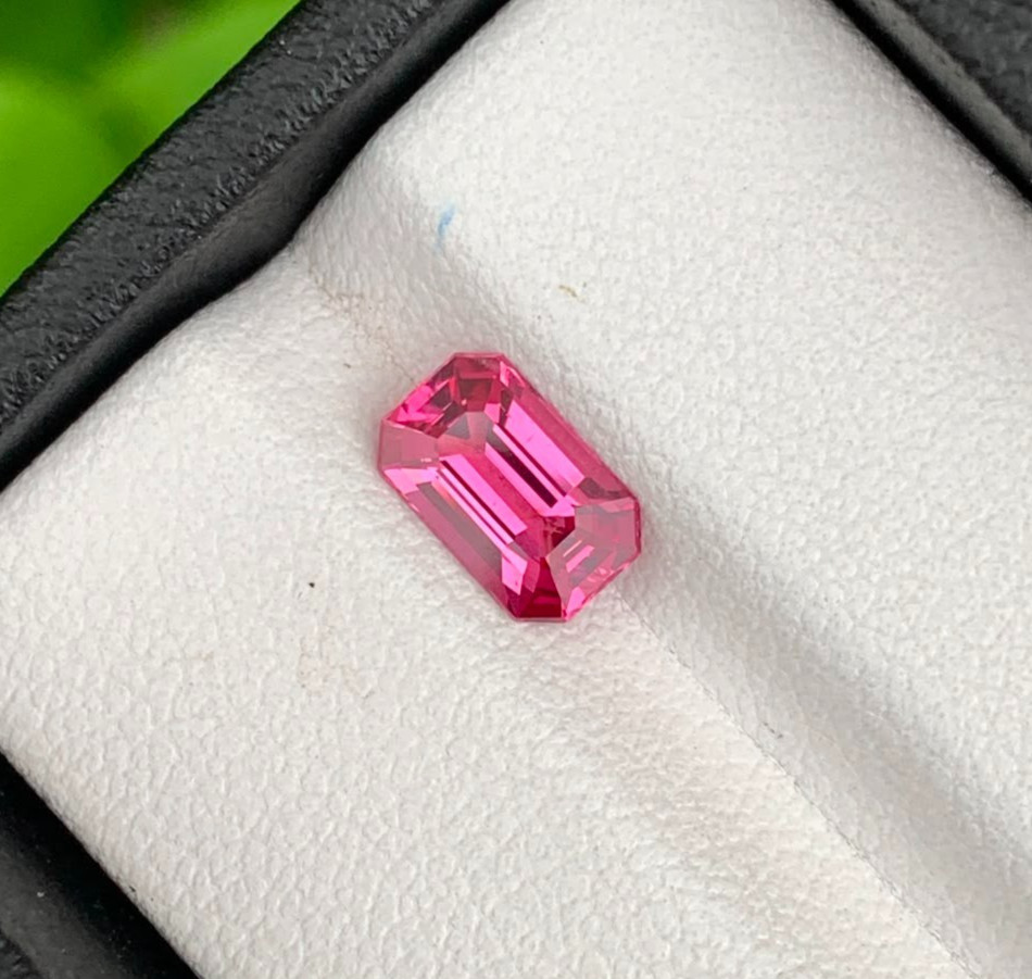 1.24 Cts Mahenge Pink Spinel VS Clarity Octagon Cut Natural Gemstone For Jewelry