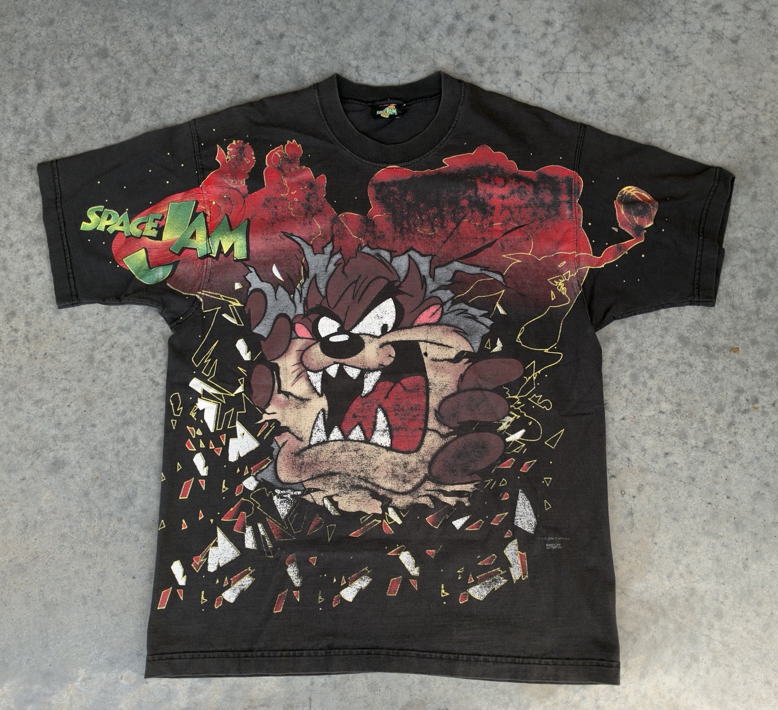 Vintage 1996 Taz Tasmanian Devil Looney Tunes Space Jam T Shirt AOP Graphic 90s