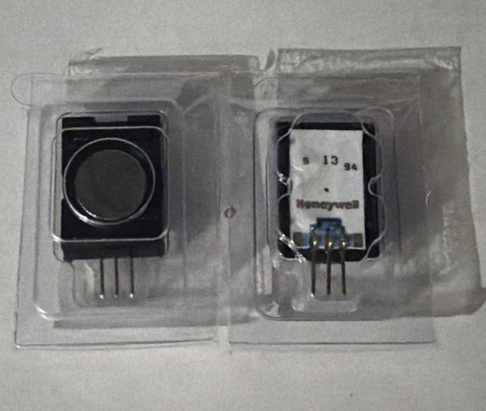 (1) NEW SEALED Honeywell Pressure Sensor Switch, 8100 For Large Volume Pump (1) NEW SEALED Honeywell Pressure Sensor Switch, 8100 For Large Volume Pump