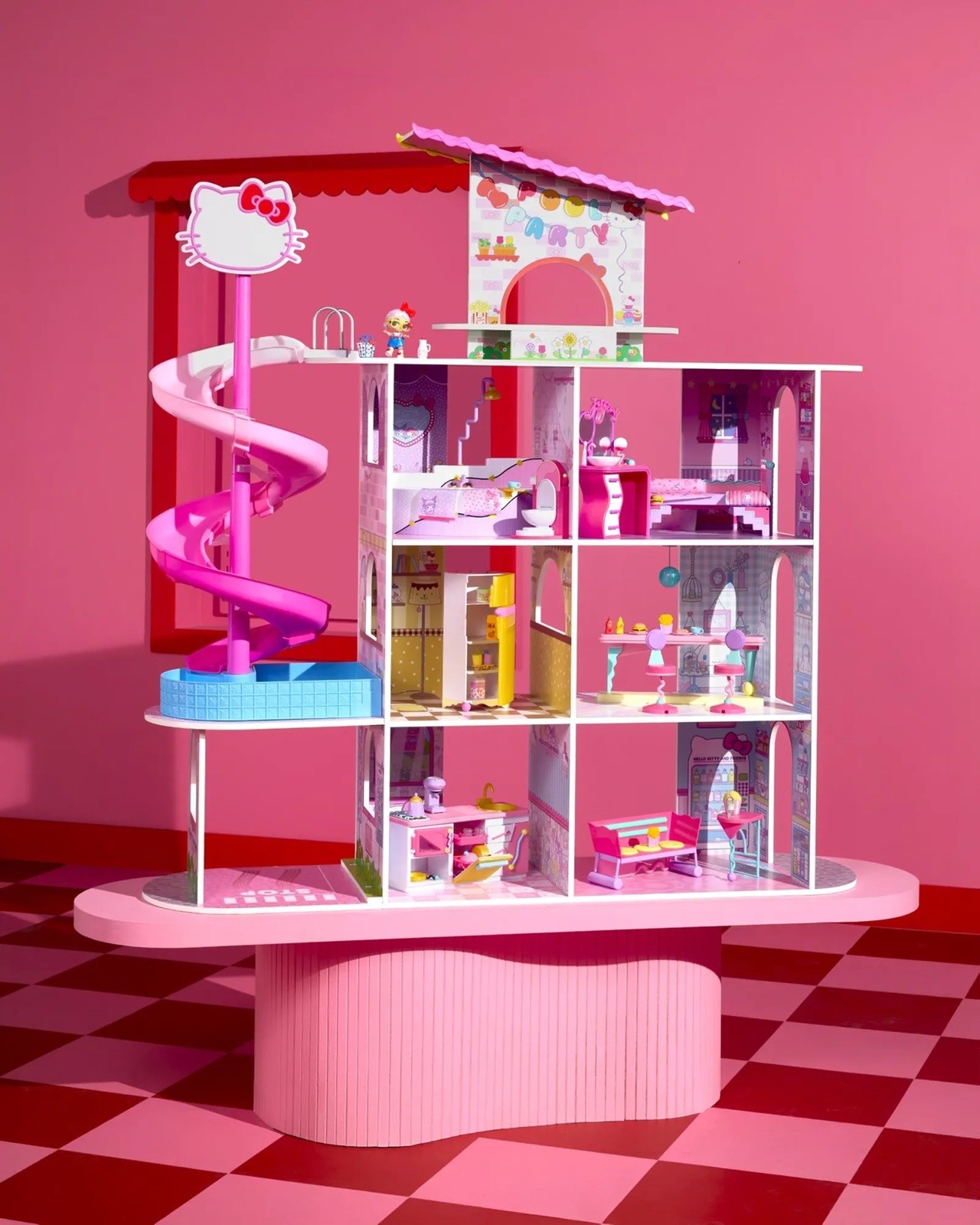 LOL Surprise Loves Hello Kitty and Friends House READ DESCRIPTION LOL Surprise Loves Hello Kitty and Friends House READ DESCRIPTION