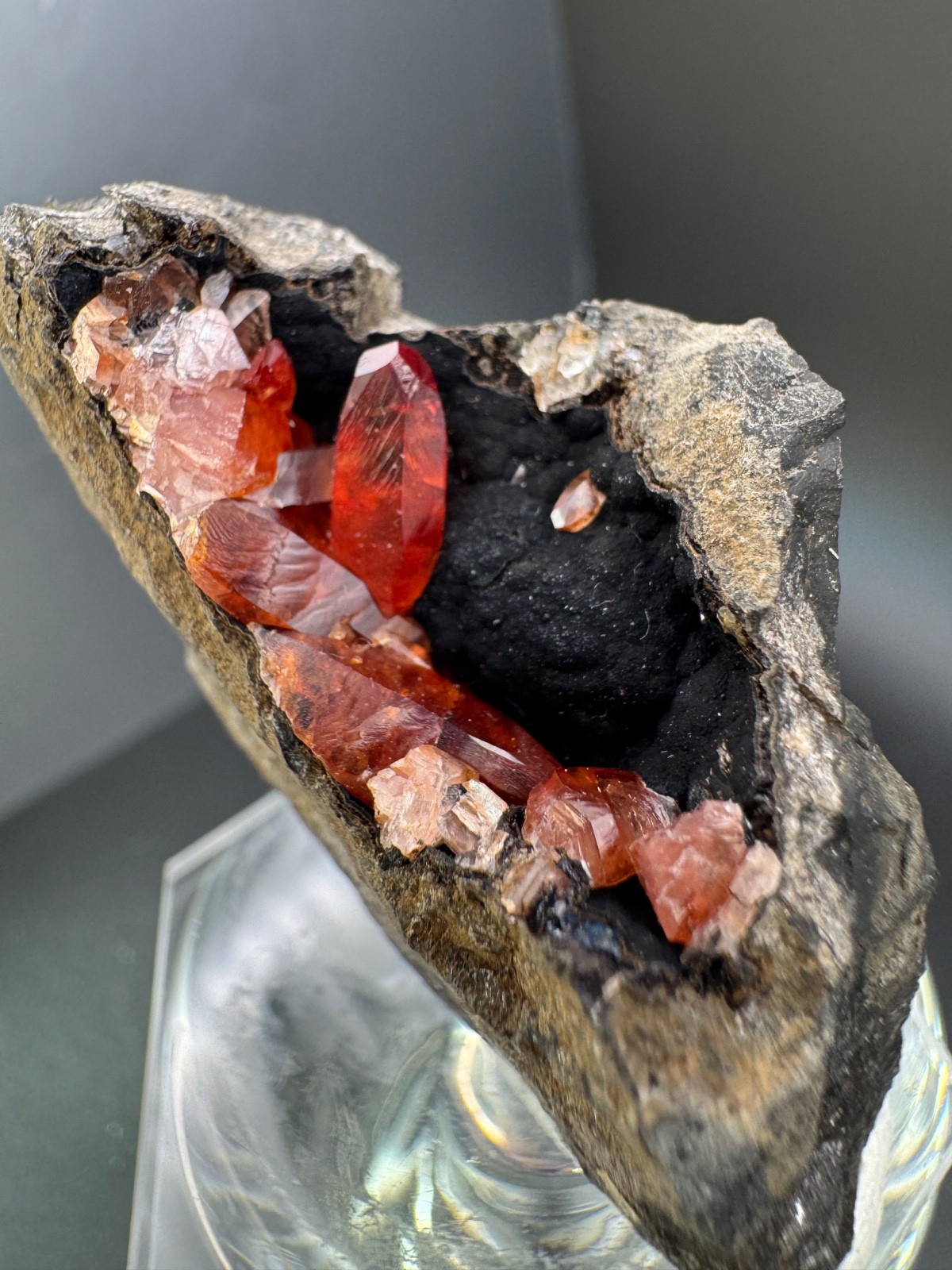 6946 HIGH QUALITY Deep Dark Rhodochrosite Crystals on Matrix Peru 60g 6946 HIGH QUALITY Deep Dark Rhodochrosite Crystals on Matrix Peru 60g