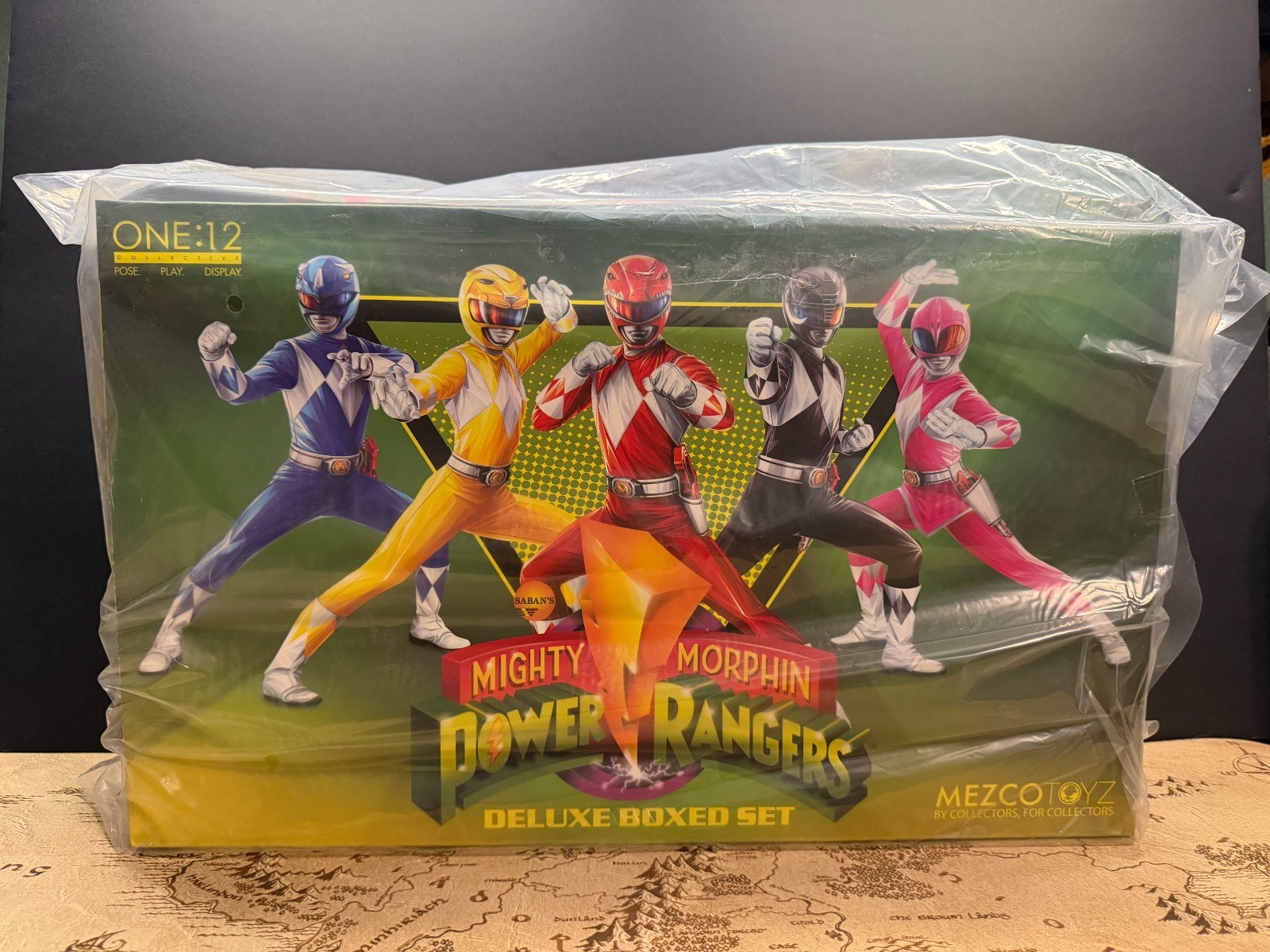 One:12 Collective Mighty Morphin Power Rangers Figure Deluxe Box Set Mezco Toys
