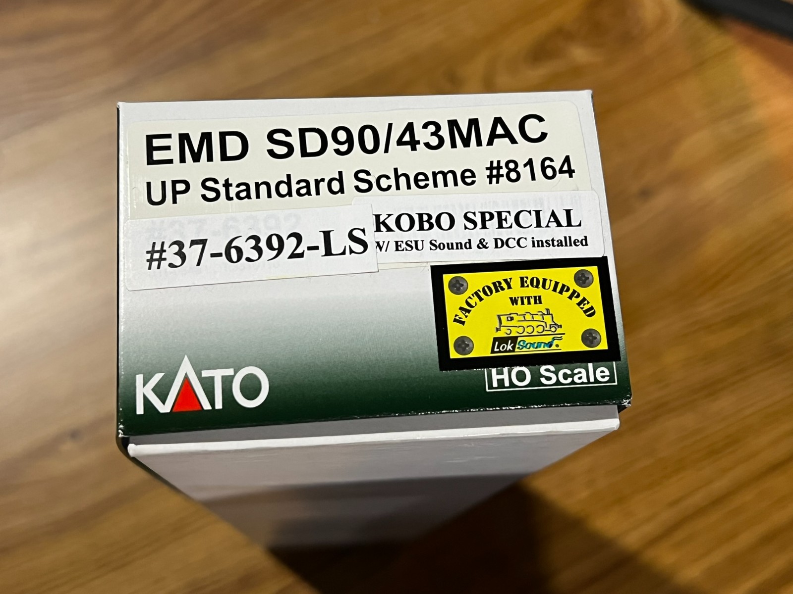 Kato Precision Railroad Models EMD SD90/43 MAC UP Standard Scheme #8164 Kato Precision Railroad Models EMD SD90/43 MAC UP Standard Scheme #8164