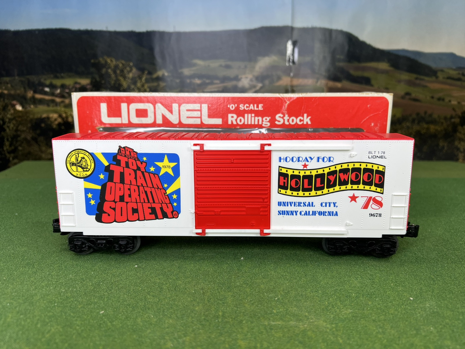 LIONEL No. 6-9678 TTOS HOLLYWOOD CONVENTION CAR, NEW CONDITION WITH BOX