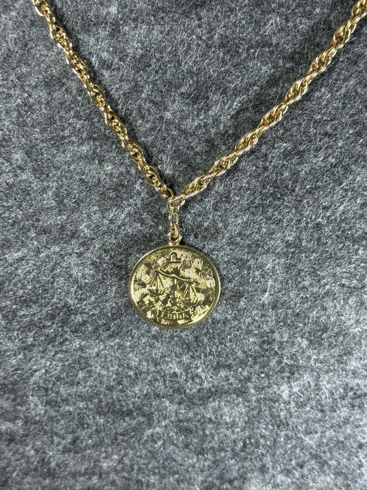 Vintage 1970s Sarah Coventry Libra Zodiac Pendant Necklace Gold Tone Rope Chain Vintage 1970s Sarah Coventry Libra Zodiac Pendant Necklace Gold Tone Rope Chain