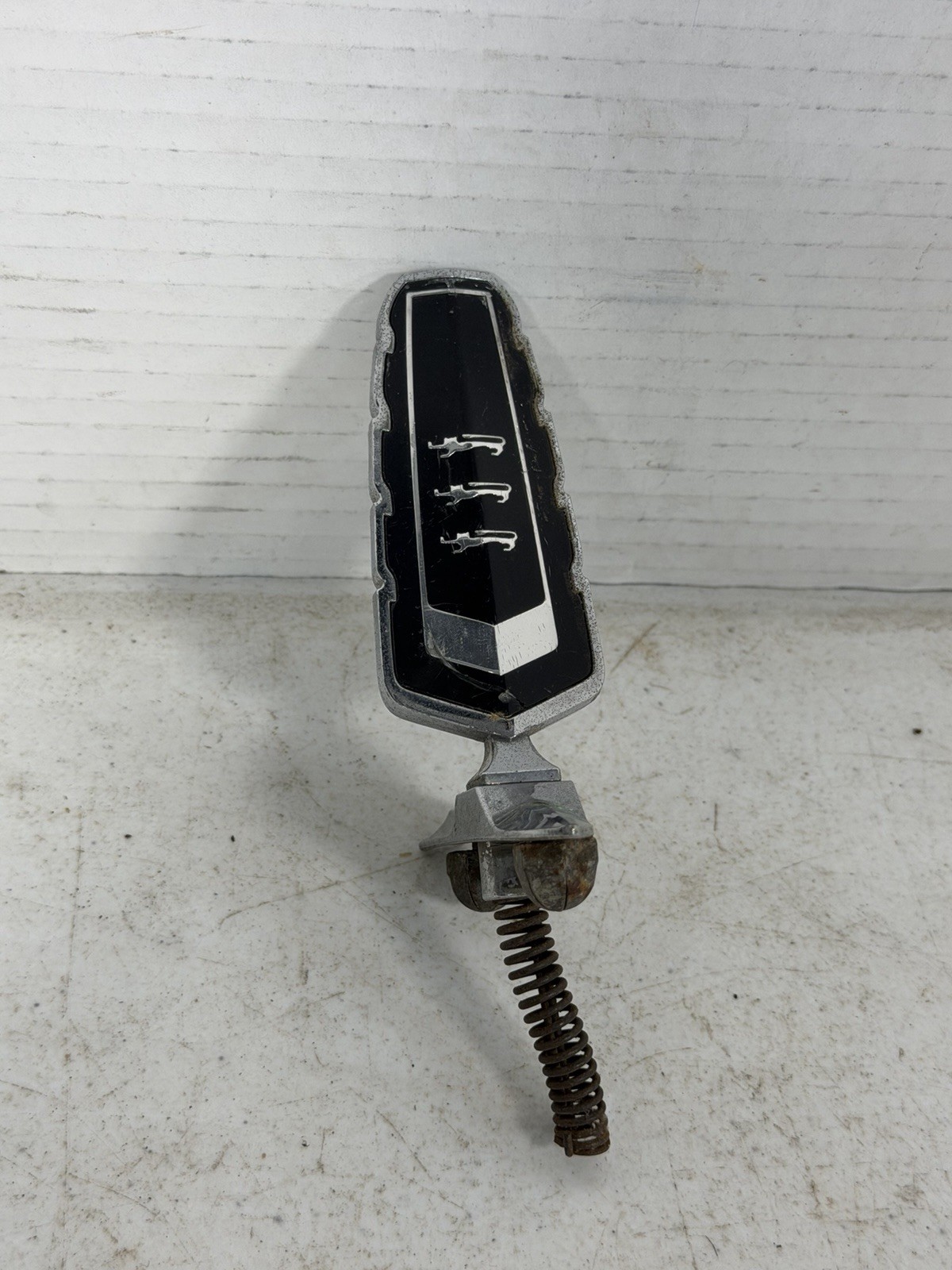 VINTAGE 1976-1978 FORD LANDAU COMPLETE HOOD ORNAMENT EMBLEM BADGE BLACK