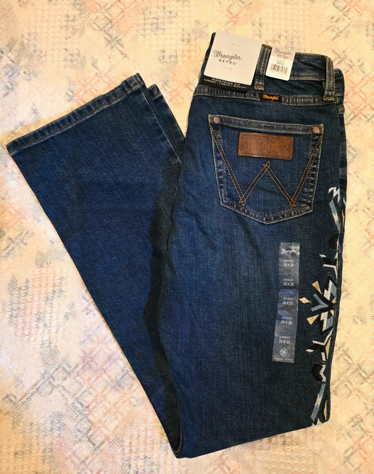 WRANGLER RETRO WOMEN\'S JEANS HIGH RISE SLIM BOOT 28x30 NWT GEO/AZTEC EMBROIDERY