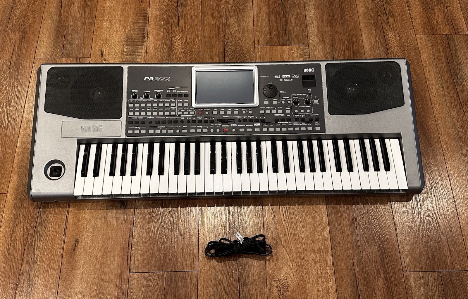 Korg PA-900 Professional Arranger 61 Keys