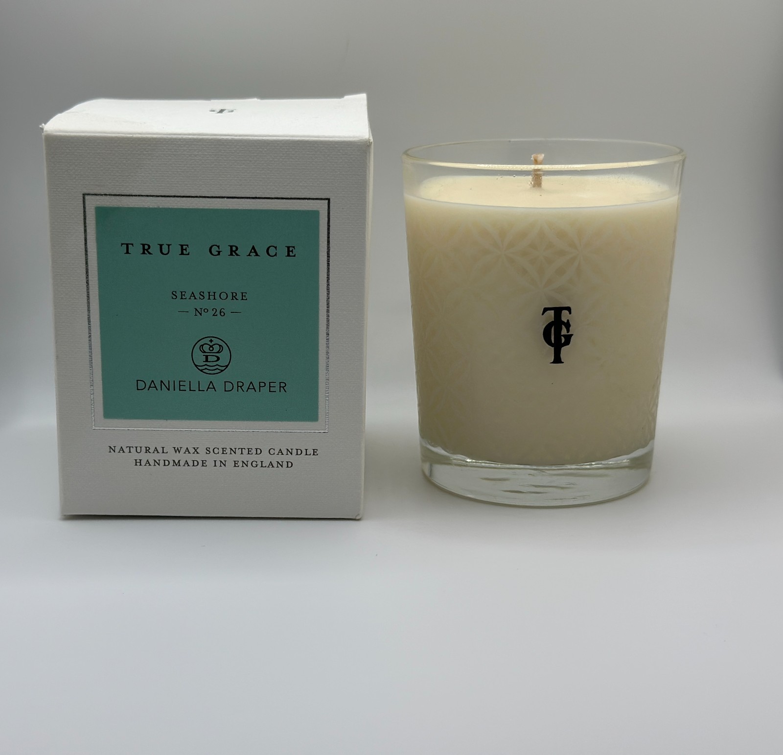 True Grace Scented Candle Seashore VTG Original 6.5 oz. Made in England Classic 