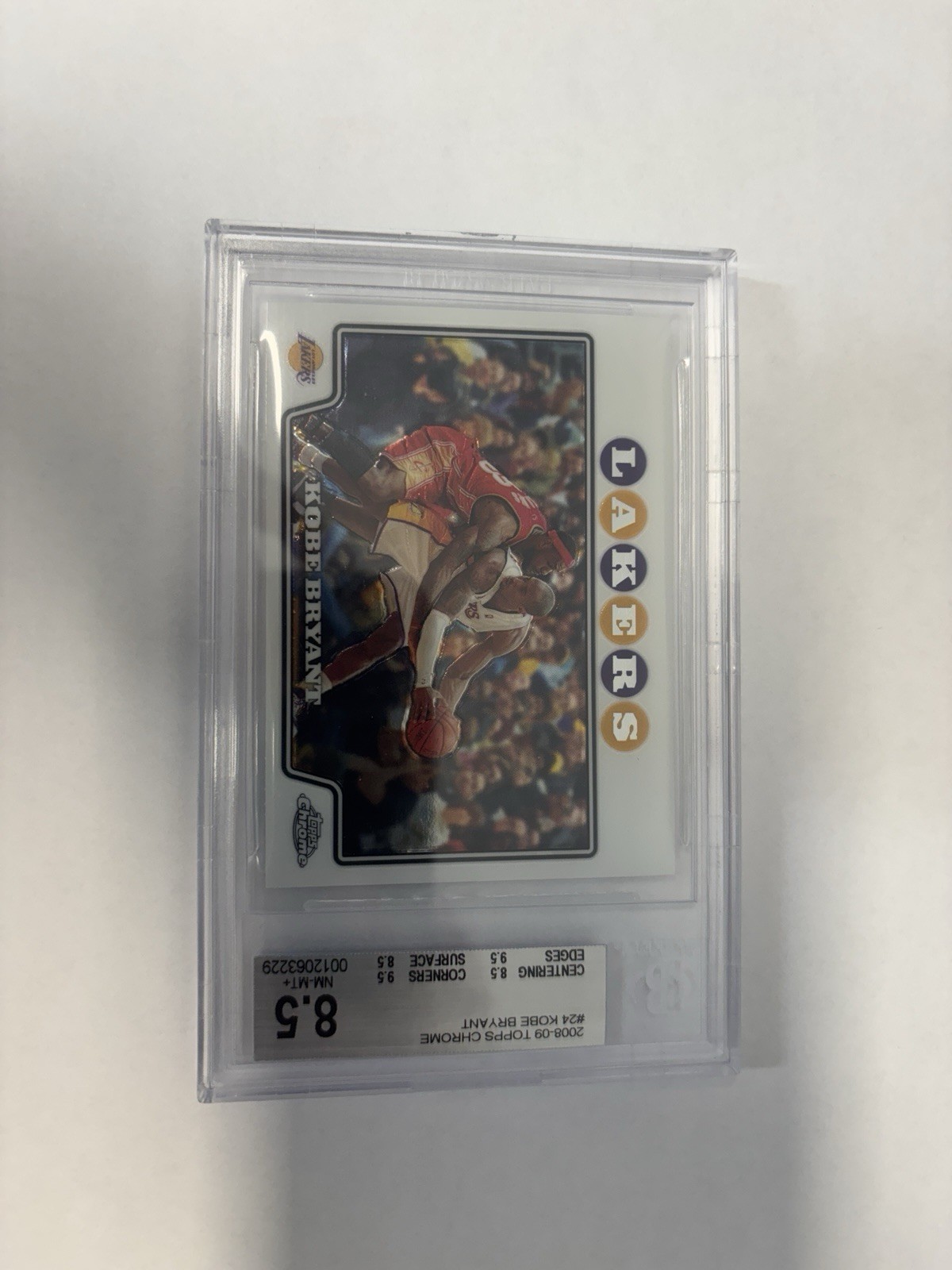 2008-2009 Topps Chrome Kobe Bryant #24 BGs 8.5 LeBron James Lakers MVP GOAT HOF