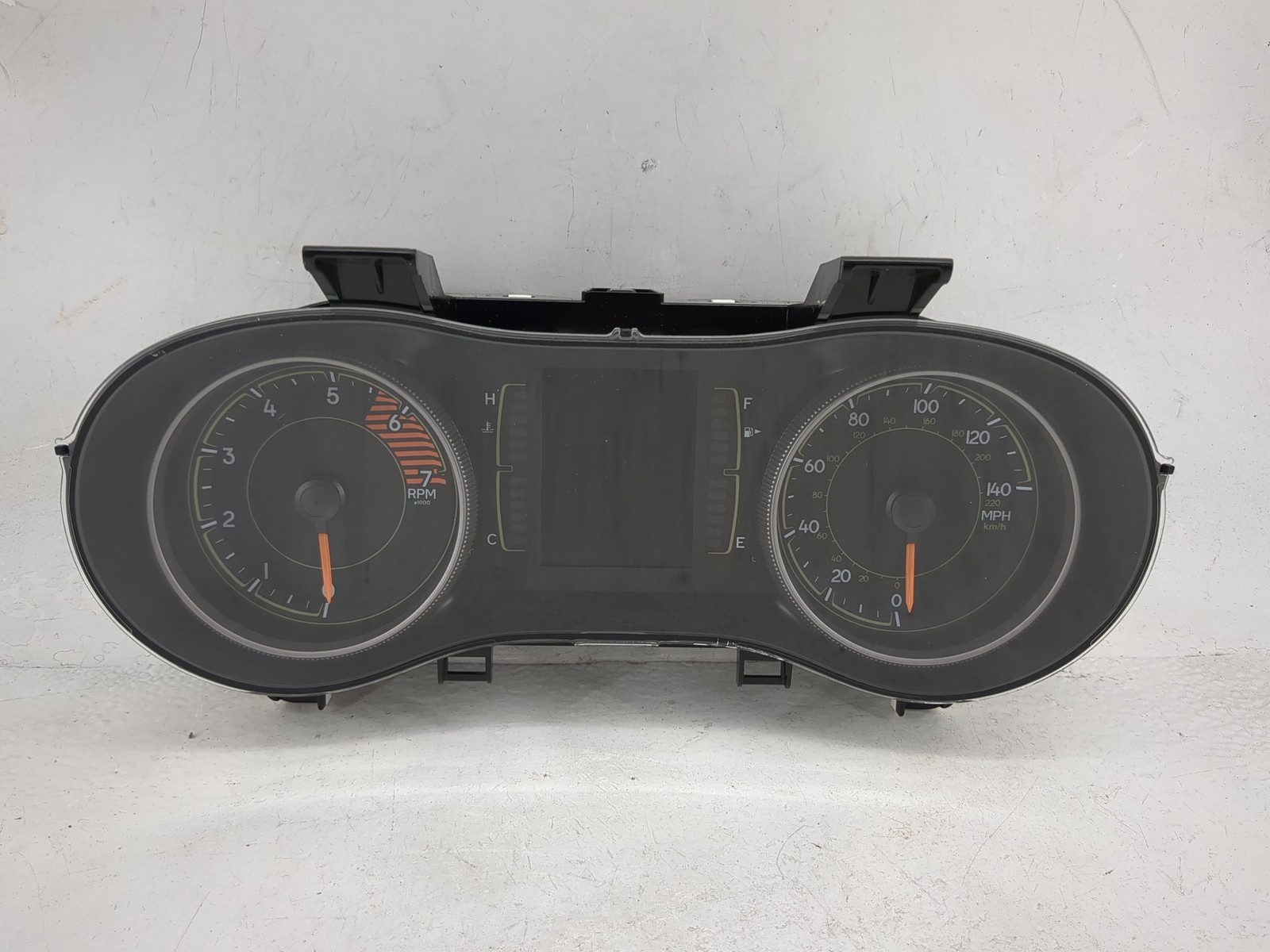 2019-2019 Jeep Cherokee Speedometer Instrument Cluster Gauges TR2PD 2019-2019 Jeep Cherokee Speedometer Instrument Cluster Gauges TR2PD